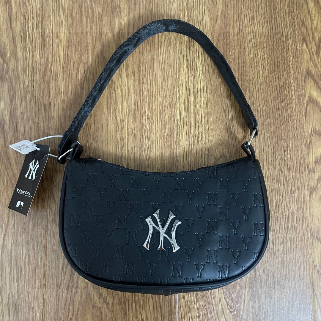 Alternative view of Shoulder Bag 05862