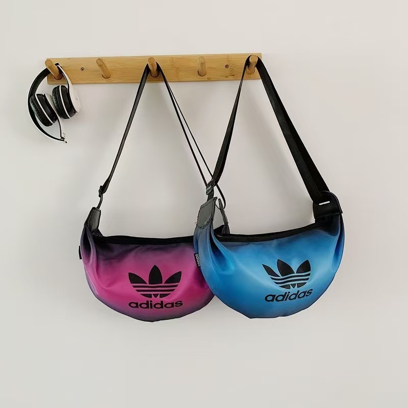 Alternative view of Crossbody Bag 05867