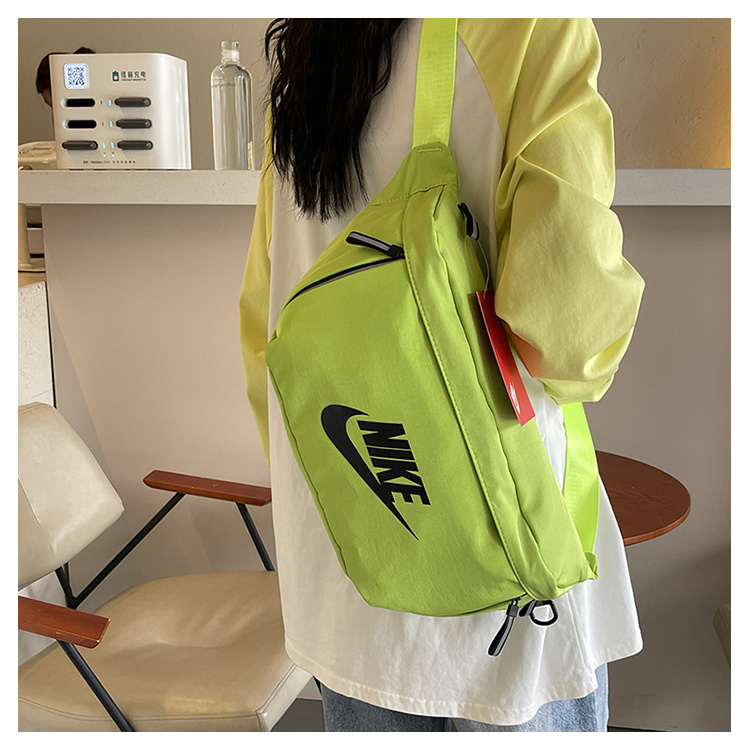 Alternative view of Crossbody Bag 05842
