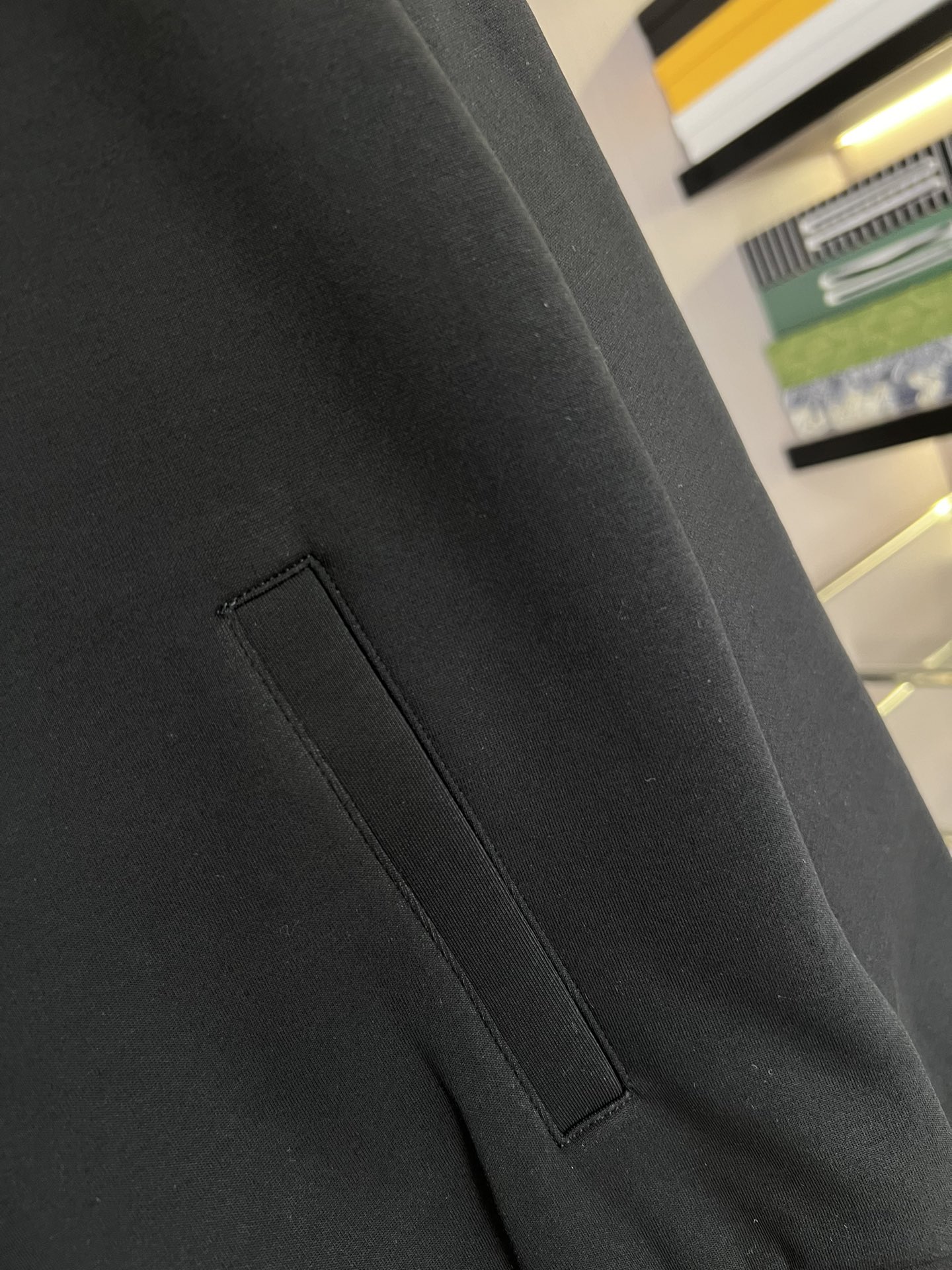 “New Men’s Zip Jackets for Autumn/Winter: Mon Monmons Sets with Soft Skin-Friendly Fabric” - 图片 9