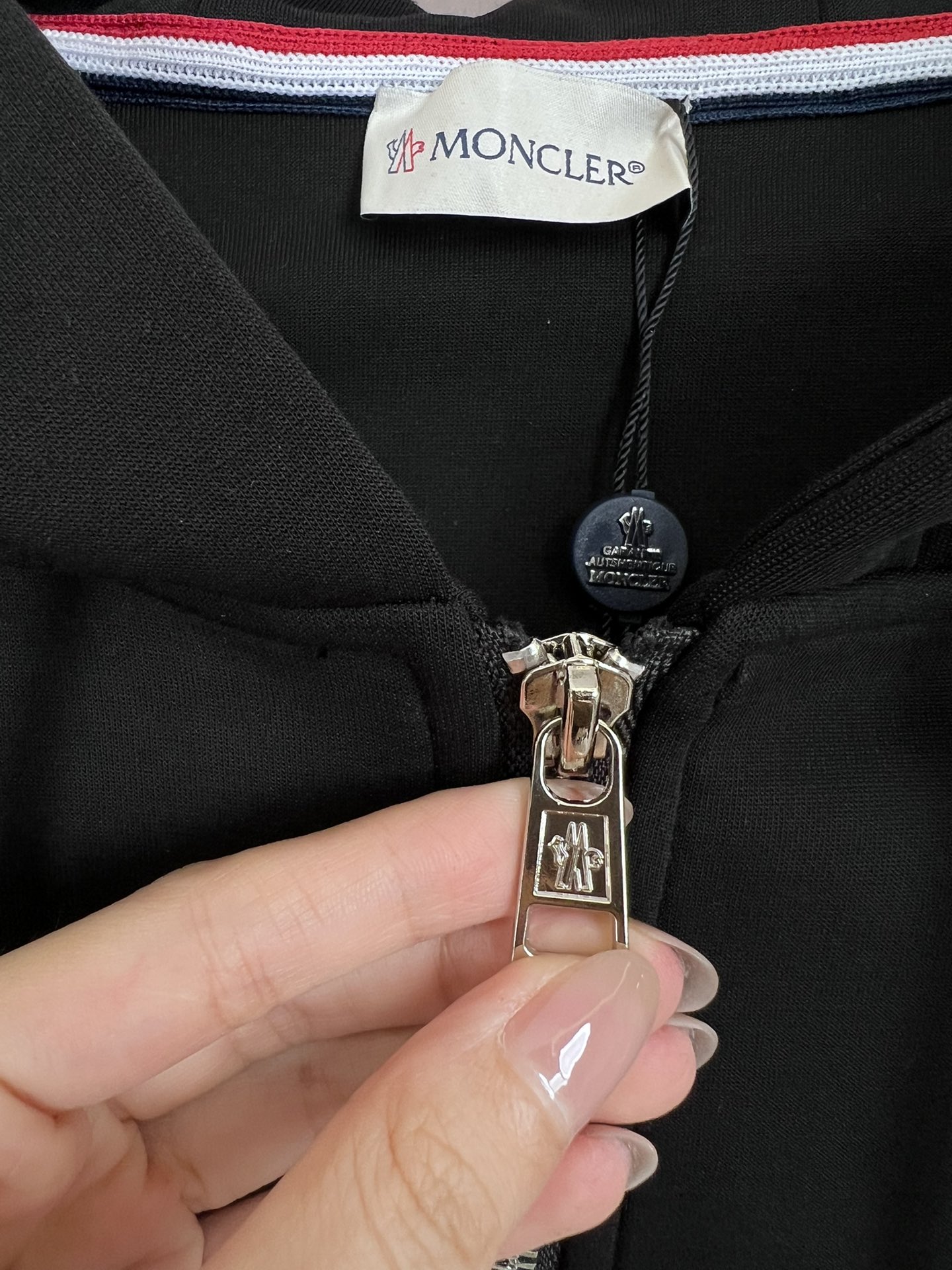 “New Men’s Zip Jackets for Autumn/Winter: Mon Monmons Sets with Soft Skin-Friendly Fabric” - 图片 6