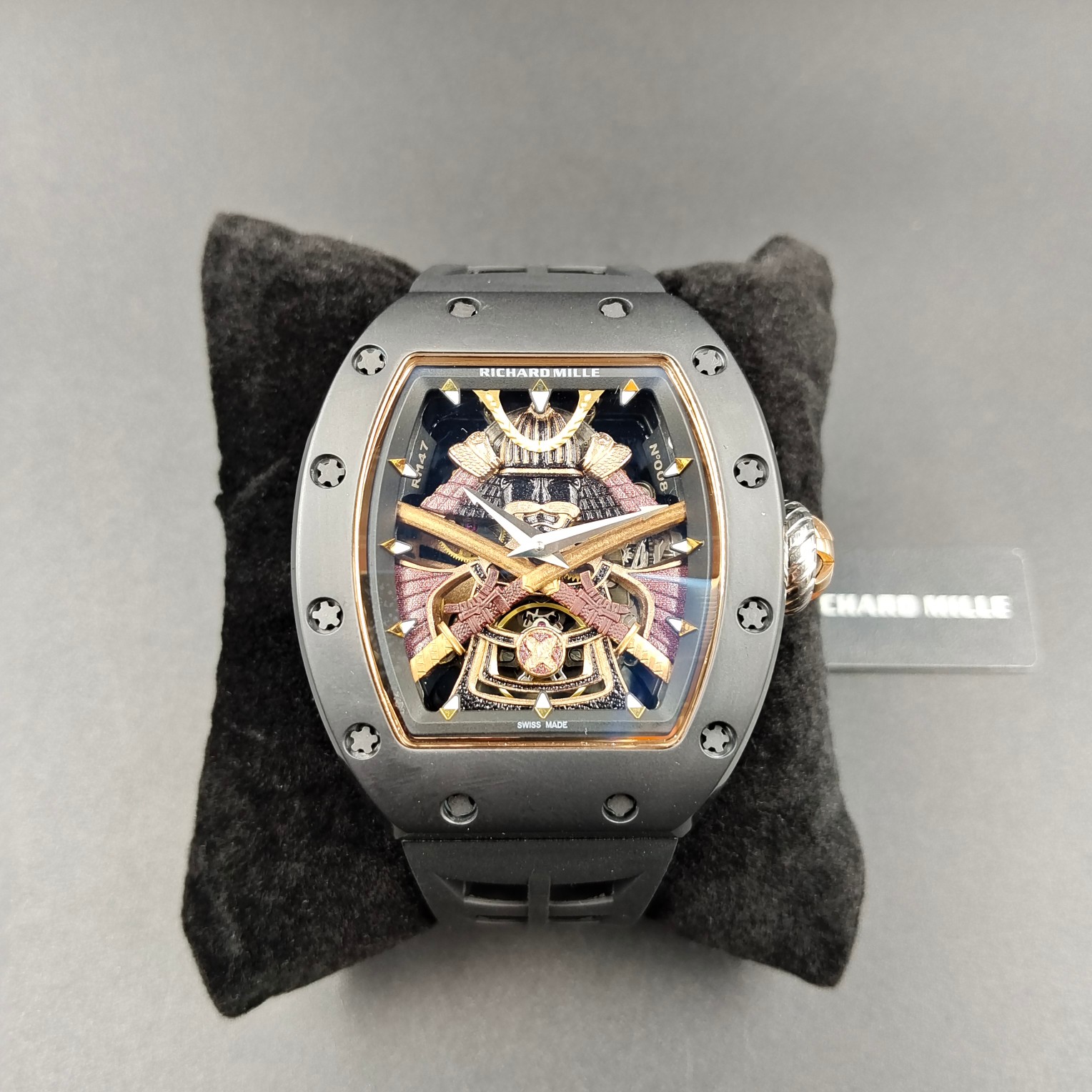 NO:337100,The new RXW all-in-one balance wheel arrives. Richard Miller RM 47 all-in-one flywheel black warrior watch is stunningly launched, combining excellent watchmaking technology. The full set of case adopts ultra-adhesive ceramic technology; high hardness and delicate feel; CNC processing upper and lower ceramic shell sleeves are used to process CNC, making the gap between the shell sleeves tight. New Samurai Armor Joint Engraving Artist ierre launched a purely hand-carved tourbillon-RM047, which achieves the perfect combination of 