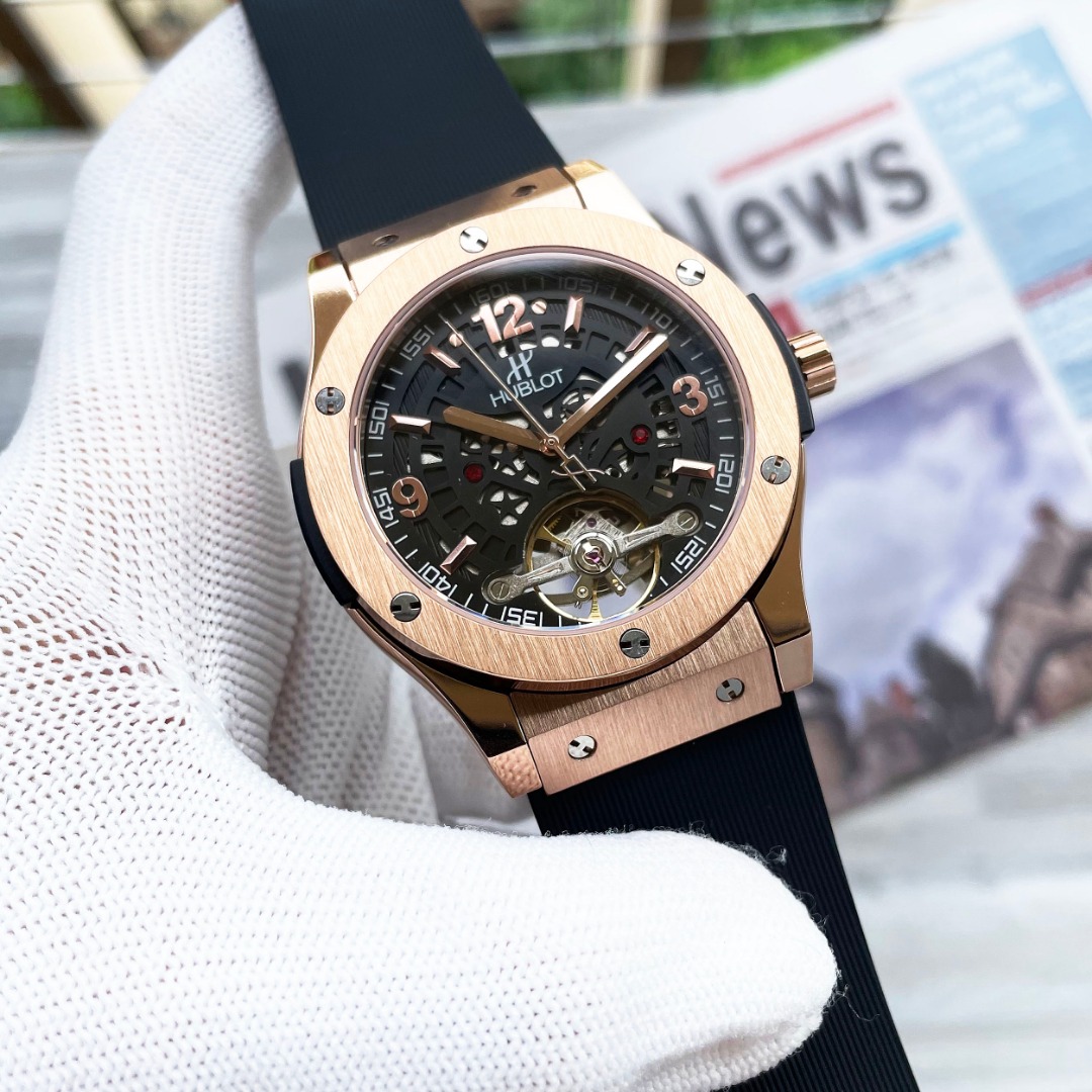 NO:896058,Color Carbon fiber body Avant-garde personality Ingenious craftsmanship BIG BANG is to be different King style [Latest] Hublot (Hubo) [Series] BIG BANG series [Strap] Malaysian fragrant rubber strap [Movement] High-end mechanical movement [Mirror] Sapphire glass (higher definition) Elegant taste Vast atmosphere Ingenuity Wrist treasures Size diameter 46mm/12mm Welcome to reprint!  ,19860909色 碳纤维机身 前卫个性 匠心工艺 BIG BANG 就是要与众不同 王者风范【最新】宇舶（恒宝）【系列】BIG BANG 系列【表带】马来西亚香胶表带【机芯】高端机械机芯【镜面】蓝宝石玻璃（更高清） 品味高雅 浩瀚大气 匠心独运 腕间瑰宝 尺寸直径46mm/12mm 欢迎转载！,,Watch