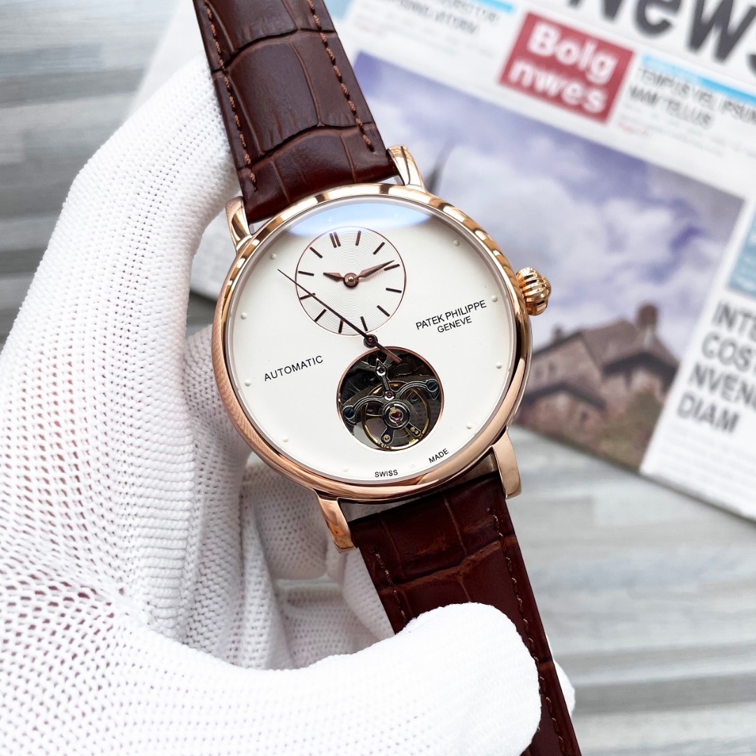 NO:943073,Unified [latest] Patek Philippe latest design large flywheel boutique [type] boutique men's watch [strap] genuine cowhide strap [movement] high-end fully automatic mechanical movement [mirror] mineral-strengthened glass (higher definition) elegant taste vast and majestic ingenuity treasure for the wrist size 42mm diameter 12mm thick hot sale on the market!  Welcome to reprint!  ,,patek philippe,cowhide19860909统一【最新】百达翡丽 最新设计大飞轮精品【类型】精品男士腕表【表带】真牛皮表带【机芯】高端全自动机械机芯【镜面】矿物质强化玻璃（更高清） 品味高雅 浩瀚大气 匠心独运 腕间瑰宝 尺寸直径42mm厚12mm热卖上市！欢迎转载！,,patek philippe,cowhide,Watch