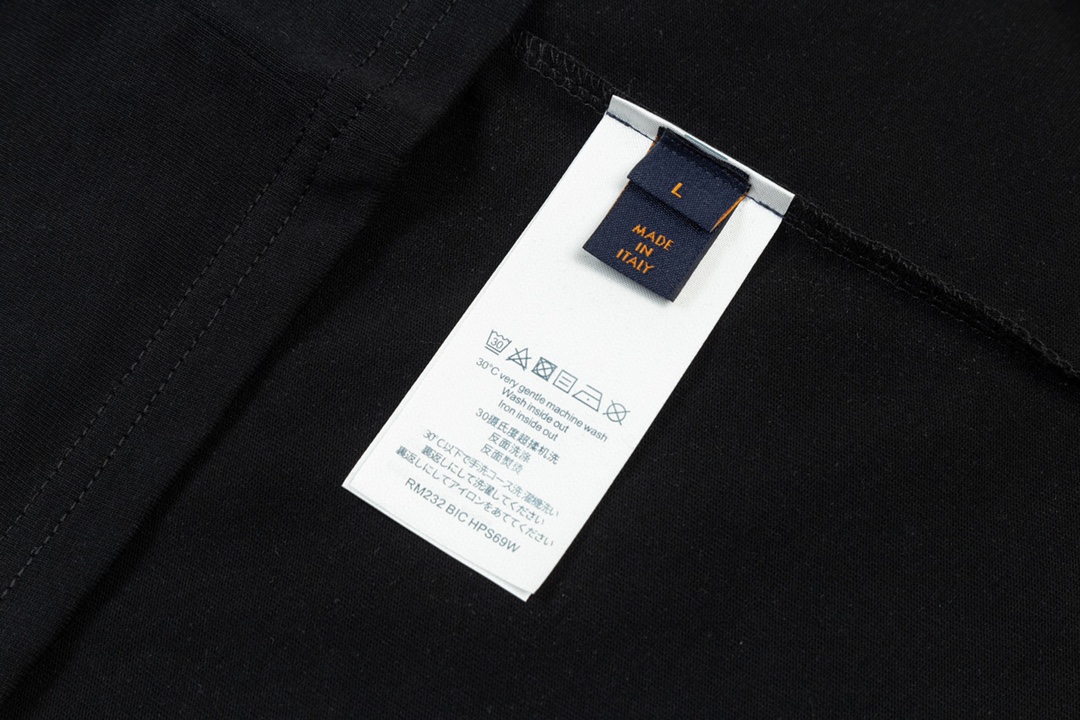Louis Vuitton Summer Short Sleeve T-Shirt with Unique Logo - Unisex 10 i1719567823 9254 8
