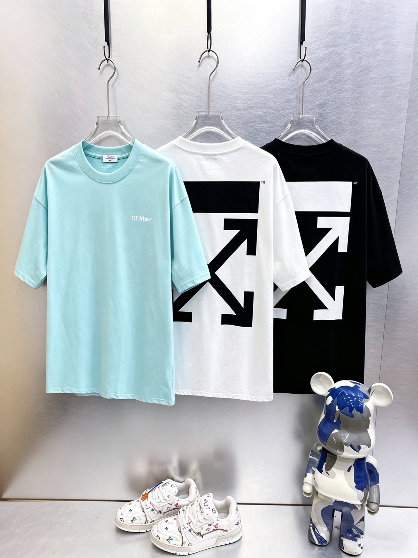 P70 OFF-WHITE 26年春夏新款，面料升级300克重， 颜色：白色 黑色 浅湖绿 尺码：S M L XL