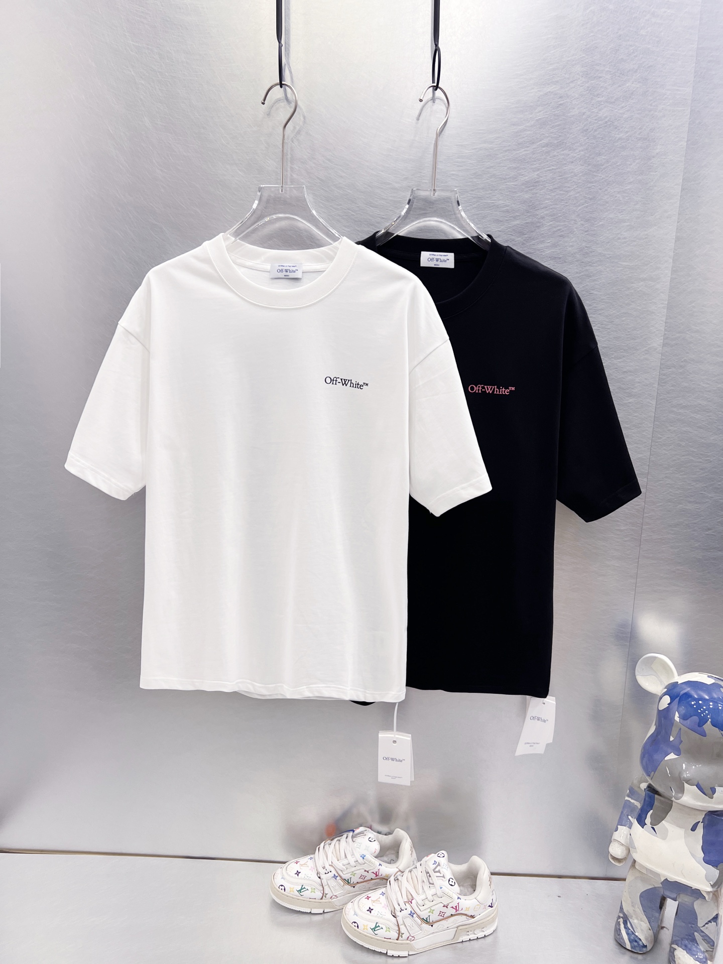 P65 OFF-WHITE OW camiseta básica de rayas diagonales! La textura de pintura de tiza desgastada tiene demasiado estilo r…