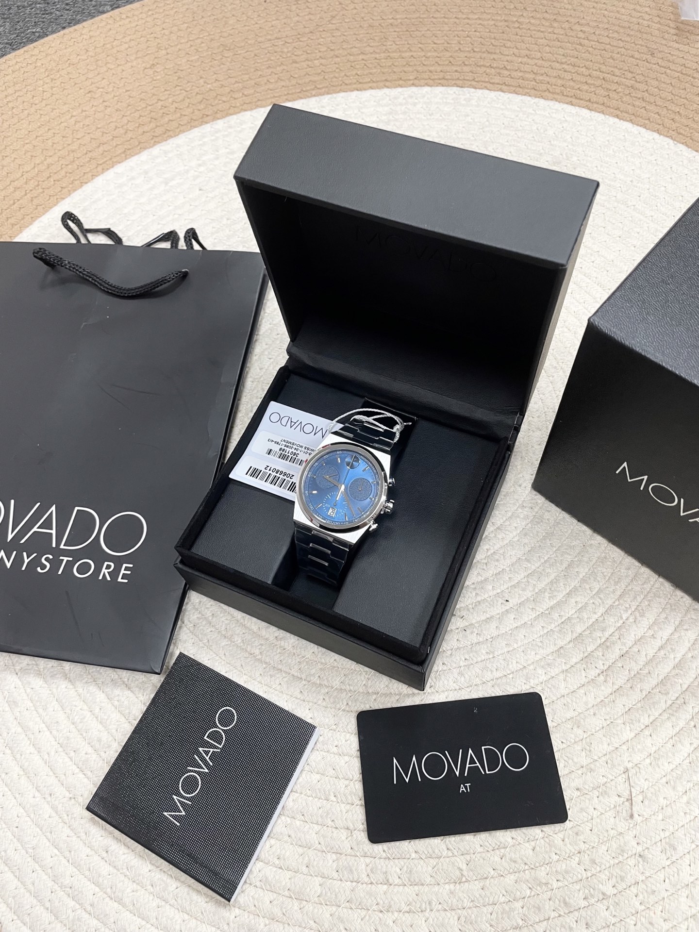 Часы Movado