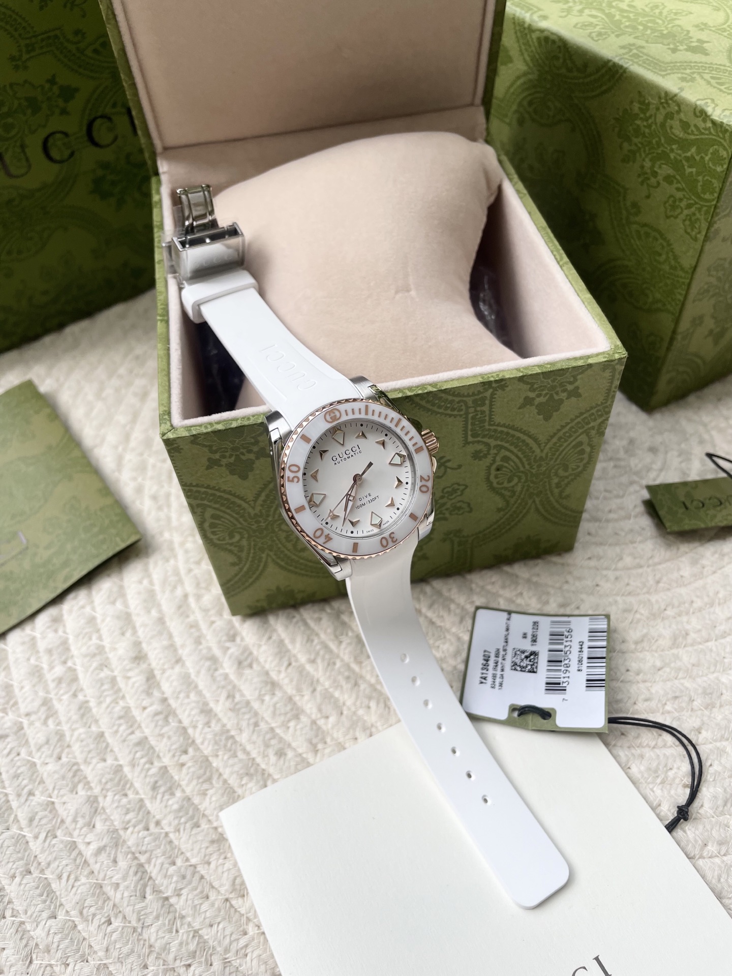 Часы Gucci