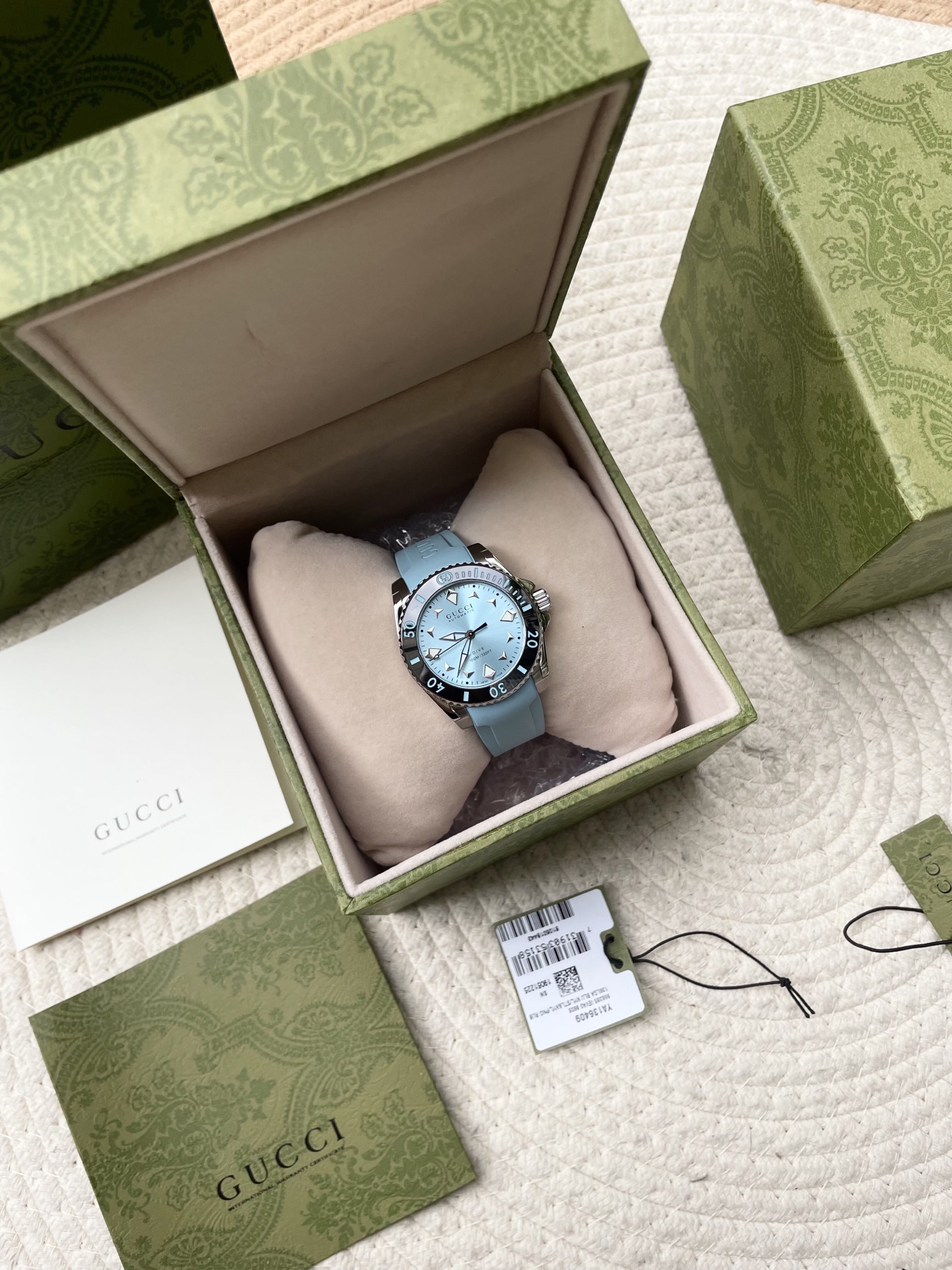 Часы Gucci