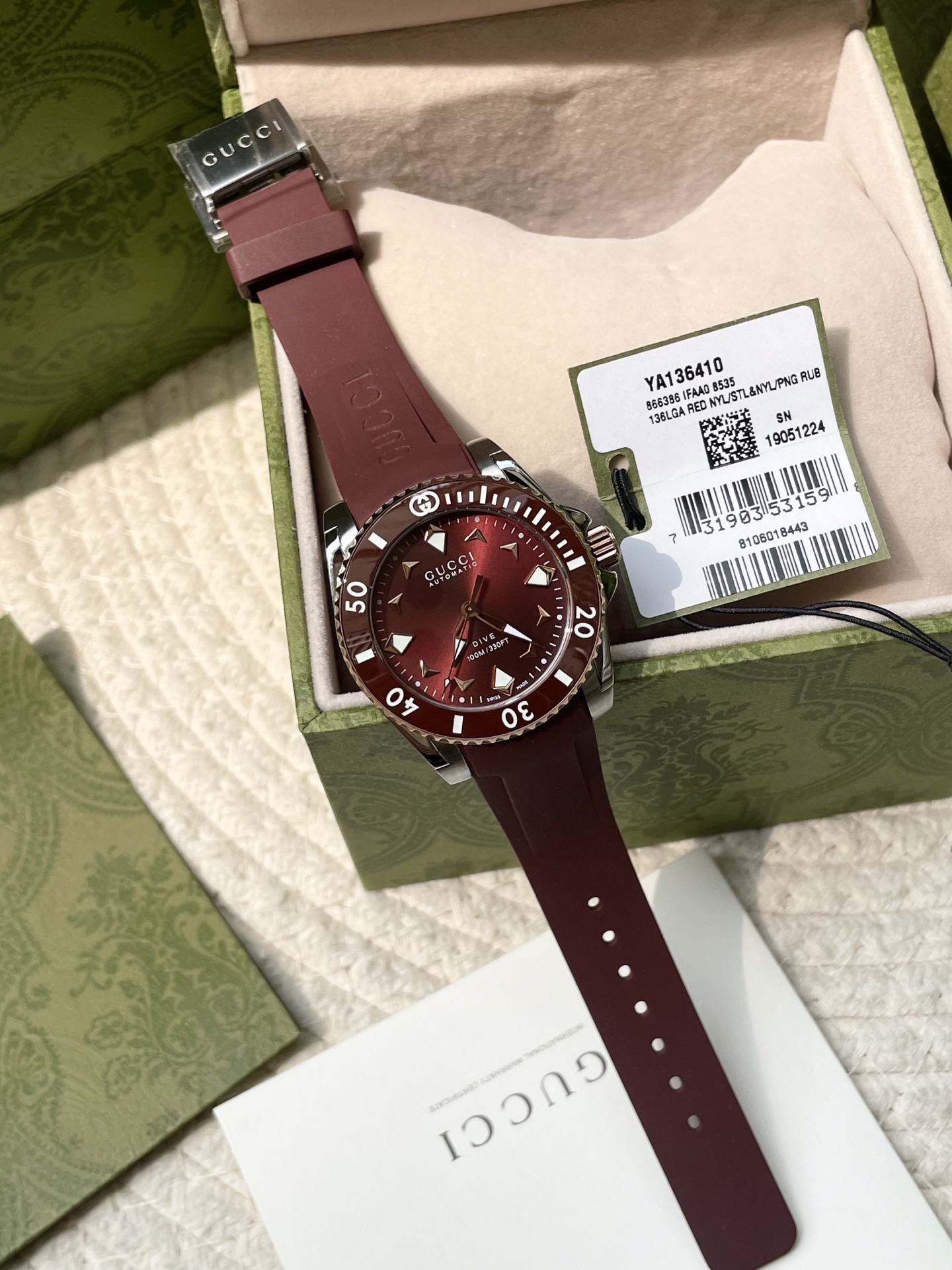 Часы Gucci