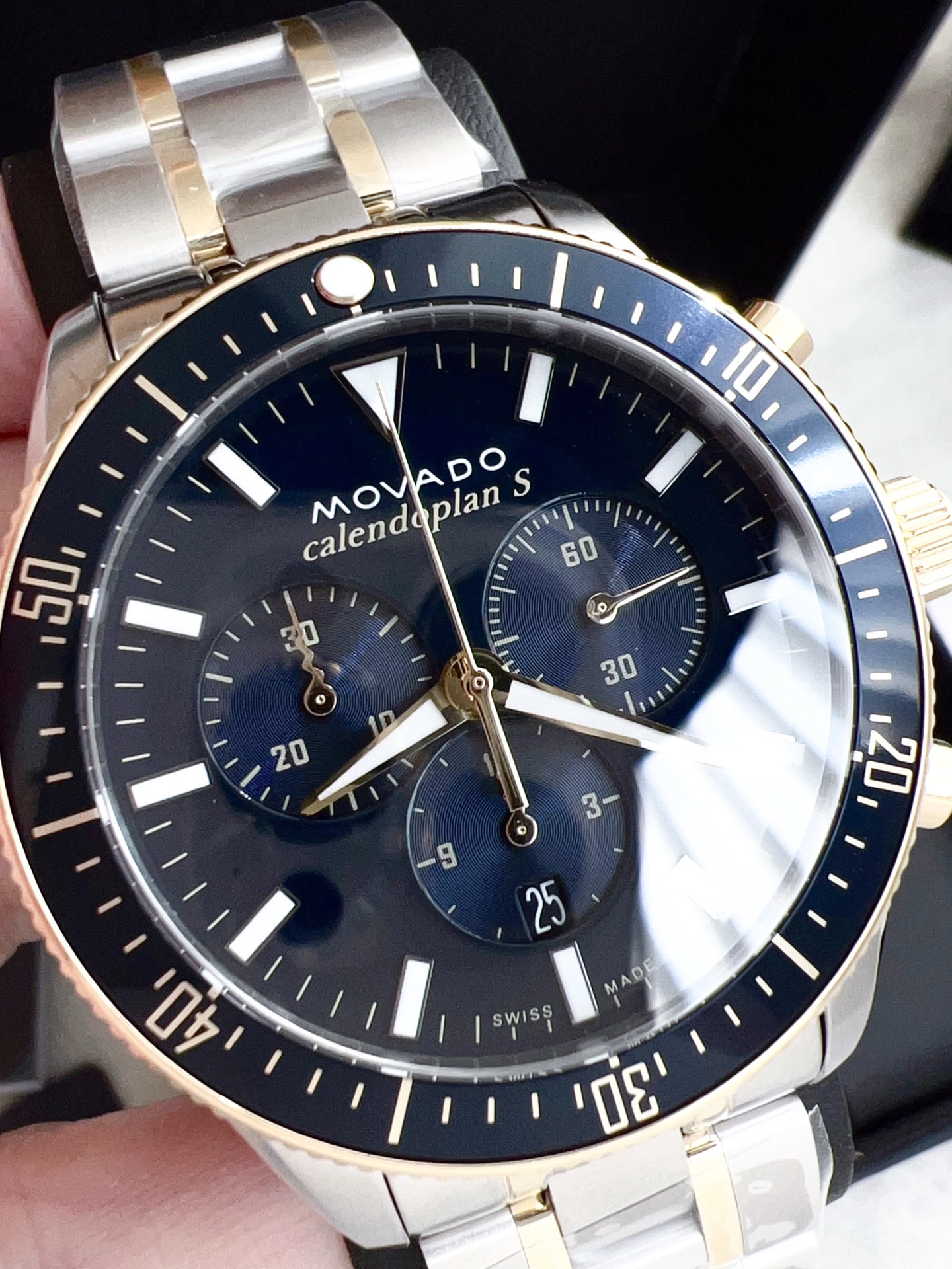 Часы Movado