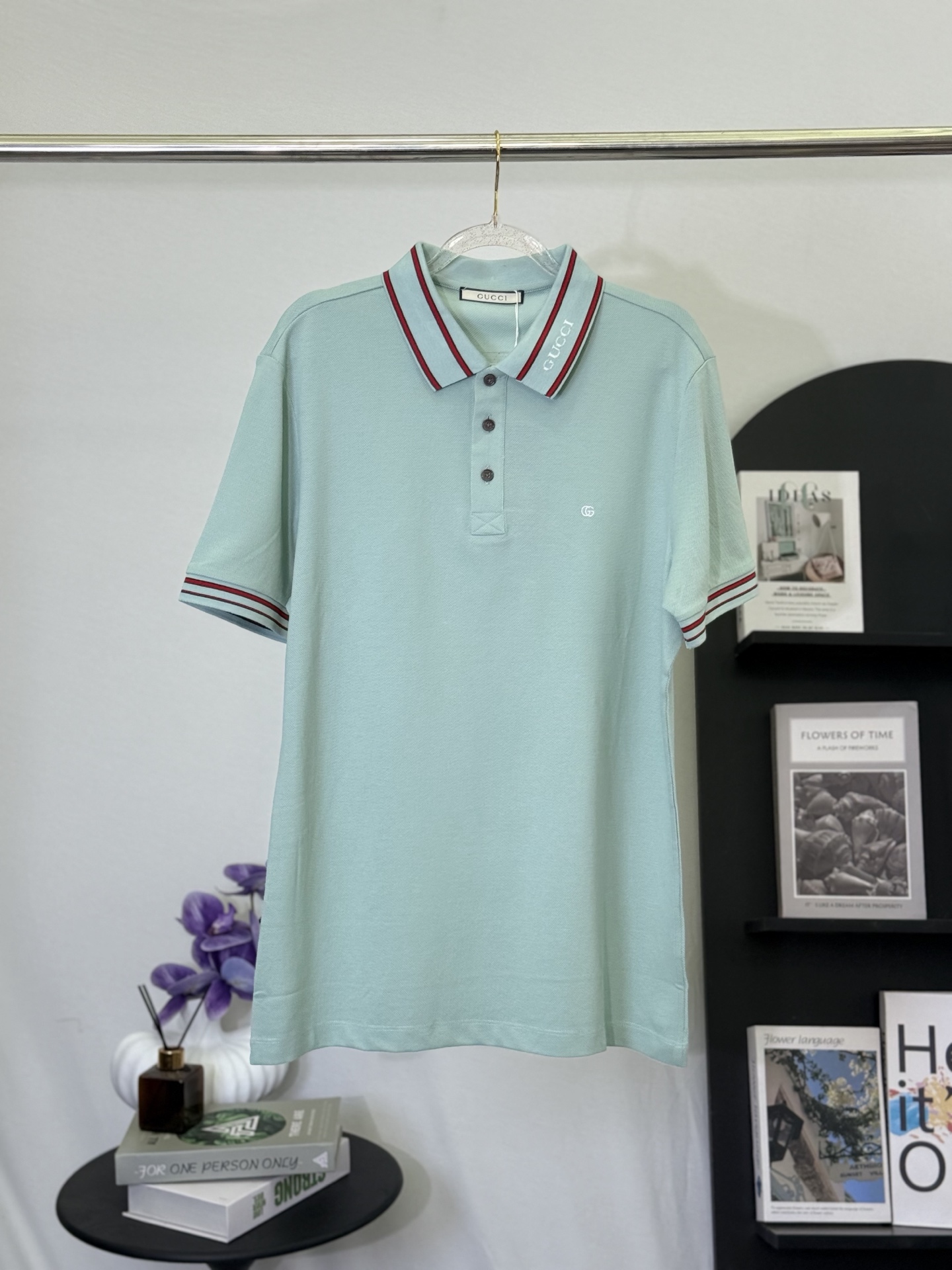 P150 Gucci Polo de algodón piqué con logo GG bordado y etiqueta tejida en verde menta. Lleva la elegancia del estilo re…
