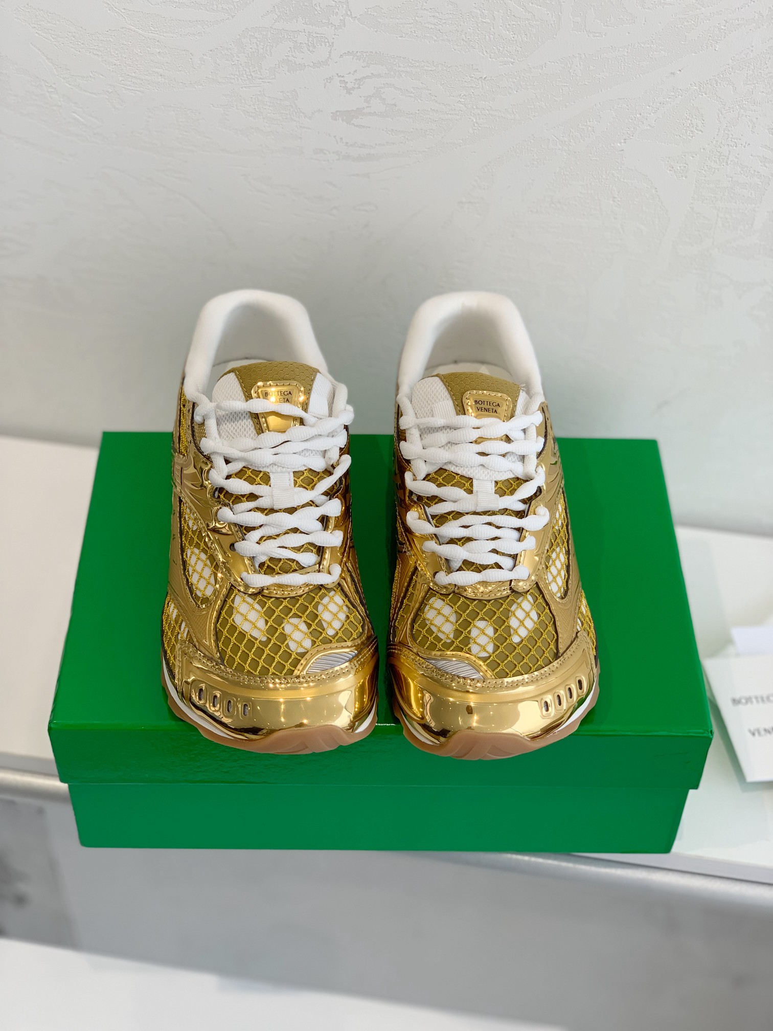 NO:263501,2025 new colors, high-end version, original 1:1 couple model, new men's new style, BV Orbit sneakers, same style, Wang Yibo, couple model, dad Runner sneakers, lightweight technology mesh fabric, paired with geometric pattern, rubber outsole. The outsole uses color-blocking TPU outsole, size women's shoes 35-40, men's shoes 39-45, casual shoes/sports shoes, bottega veneta, sneakers198609092025新色 高端版本 原版1:1情侣款 男款新款上架BV Orbit运动鞋 王一博同款 情侣款老爹Runner运动鞋,采用轻质科技网布面料.搭配几何图案设计橡胶外底.大底选用拼色TPU大底 码数女鞋35-40 男鞋39-45,休闲鞋/运动鞋,bottega veneta,sneakers,Women's Shoes