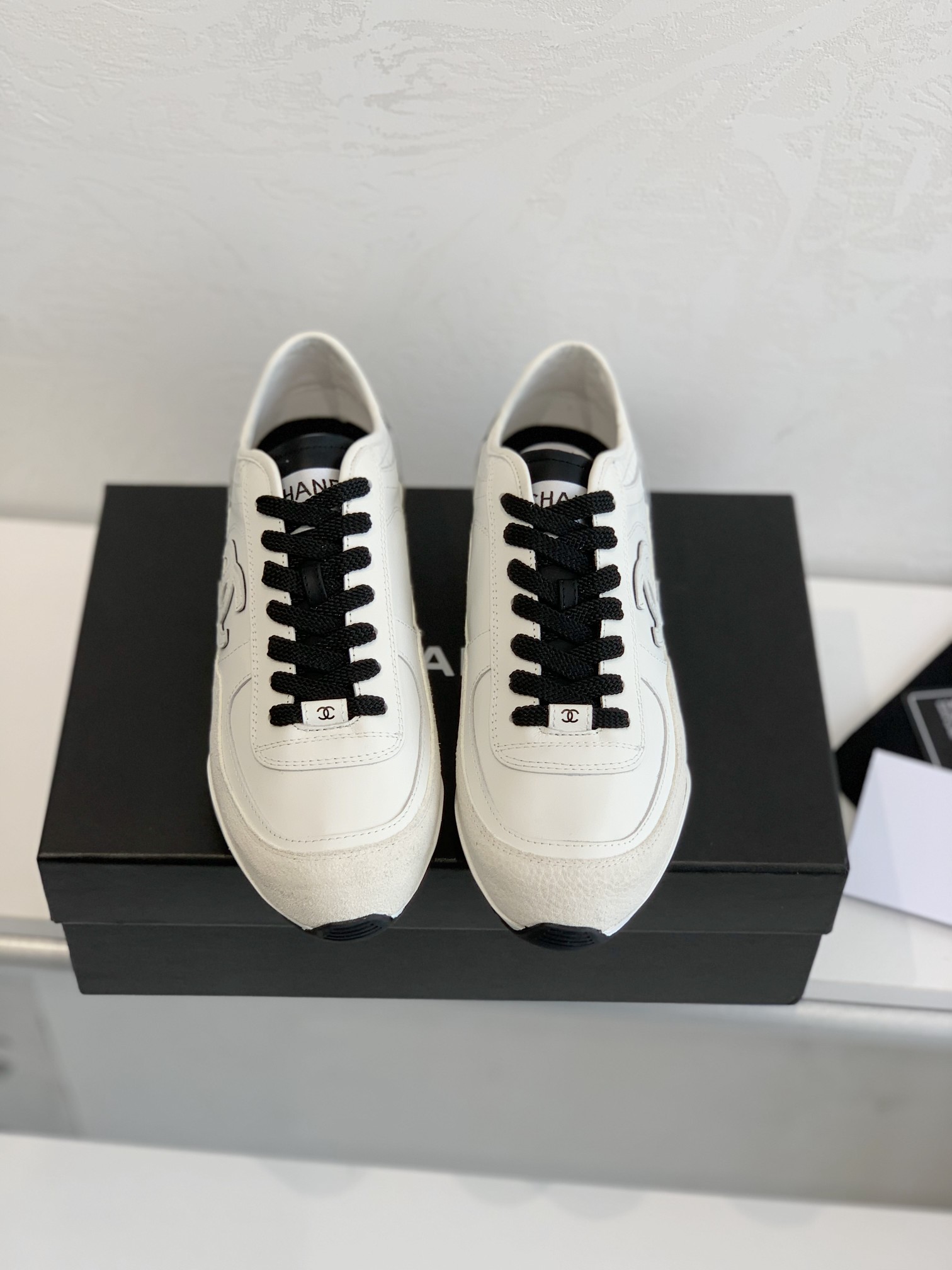 NO:263521,Factory direct sales CHANEL Chanel new panda shoes panda shoes Chanel 2025ss popular panda shoes color matching thick-soled casual sports shoes board shoes counter synchronization counter is very popular The most popular thick-soled panda shoes on the entire network can be imagined that Xiaoxiangguan cannot miss appearance and comfort coexist Simple and versatile white shoes Super versatile, closed eyes, whoever looks good to wear, imported calfskin upper imported sheepskin lining, outsole TPU original outsole size 35-40, casual shoes/sports shoes, chanel, chanel, sneakers, cowhide, sheepskin19860909工厂直销 CHANEL香奈儿新款熊猫板鞋熊猫鞋 香奈儿2025ss火爆熊猫鞋 配色厚底休闲运动鞋板鞋 专柜同步 专柜非常火爆 全网最火的厚底熊猫鞋 可想而知小香控不可错过的 颜值与舒适并存的 简约百搭小白鞋 超级百搭,闭眼入 谁穿谁好看 鞋面进口小牛皮 内里进口羊皮里 大底 TPU原版大底 码数35-40,休闲鞋/运动鞋,chanel,chanel,sneakers,cowhide,sheepskin,Women's Shoes