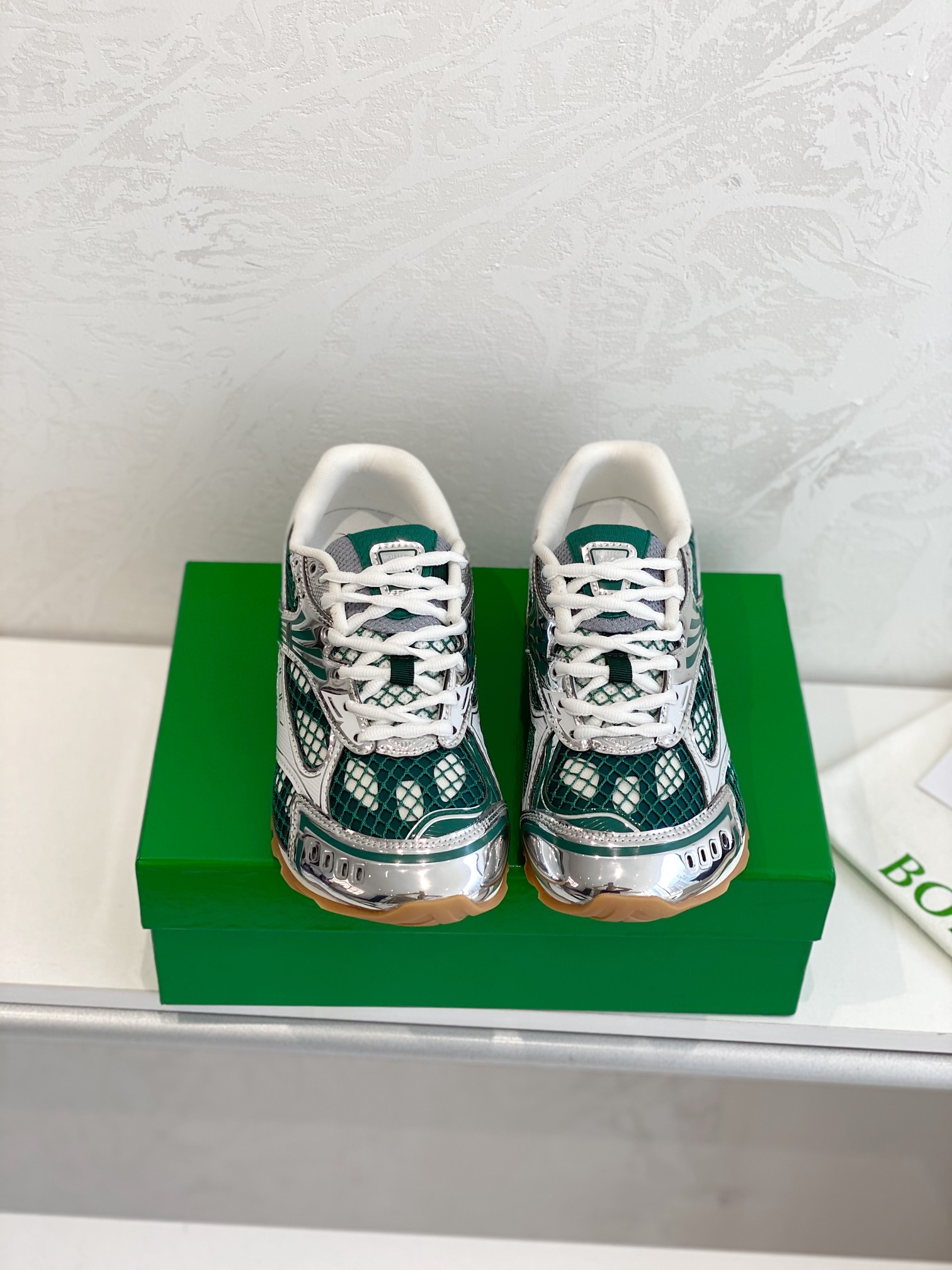 NO:482392,2025 new colors, high-end version, original 1:1 couple model, new men's new style, BV Orbit sneakers, same style, Wang Yibo, couple model, dad Runner sneakers, lightweight technology mesh fabric, paired with geometric pattern, rubber outsole. The outsole uses color-blocking TPU outsole, size women's shoes 35-40, men's shoes 39-45, casual shoes/sports shoes, bottega veneta, sneakers198609092025新色 高端版本 原版1:1情侣款 男款新款上架BV Orbit运动鞋 王一博同款 情侣款老爹Runner运动鞋,采用轻质科技网布面料.搭配几何图案设计橡胶外底.大底选用拼色TPU大底 码数女鞋35-40 男鞋39-45,休闲鞋/运动鞋,bottega veneta,sneakers,Women's Shoes