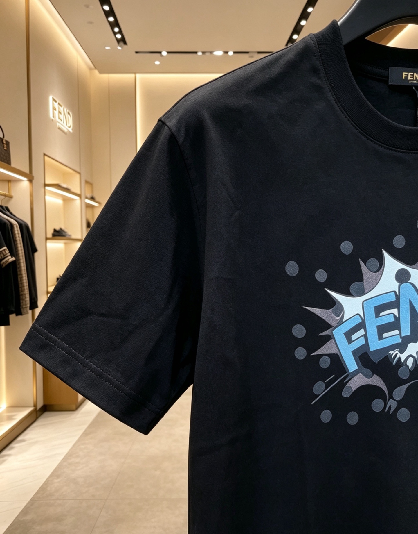 Fendi Fendi 2025春夏新款 唐老鸭印花圆领短袖tee