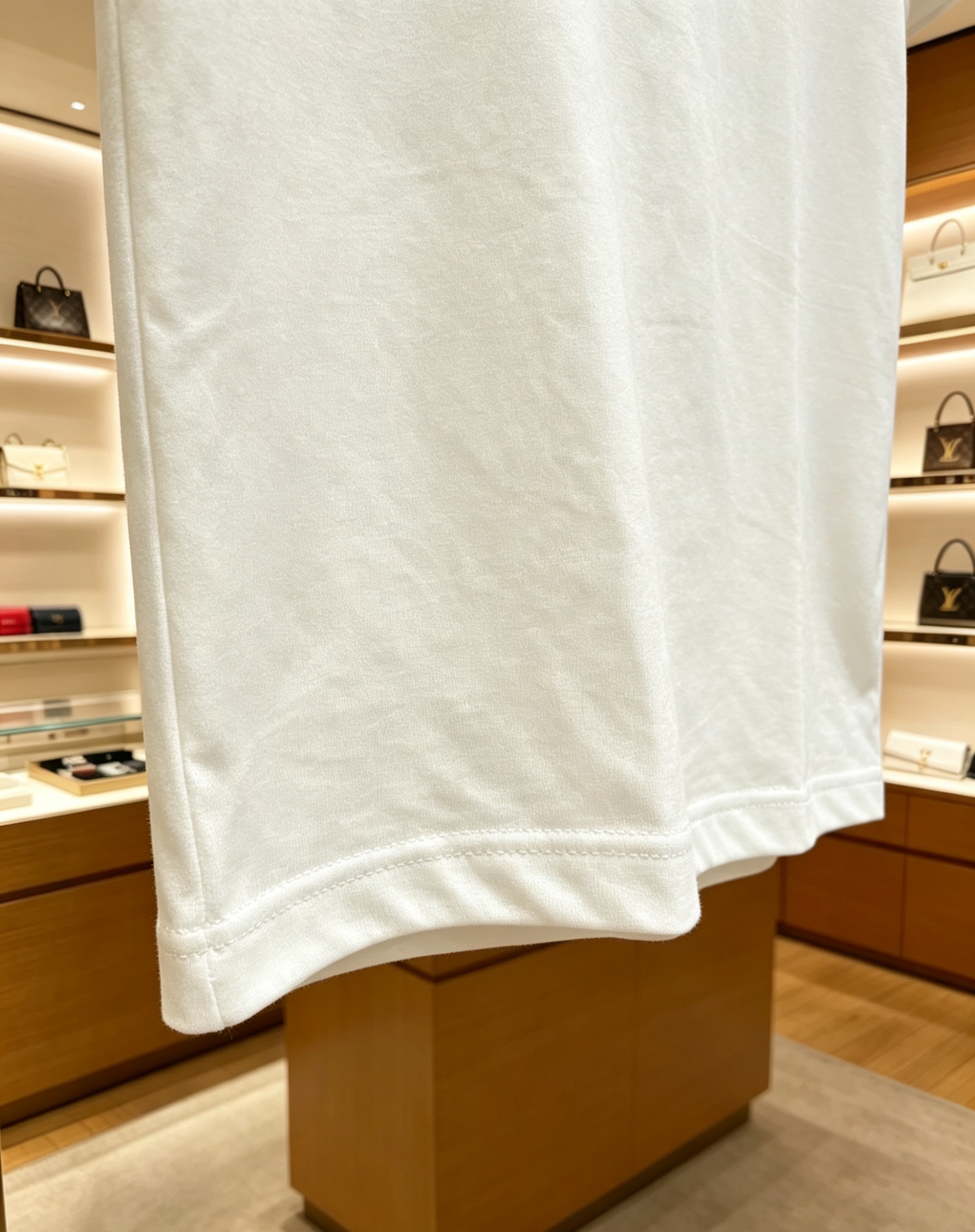 Louis Vuitton 1V 2025春夏新款 小熊印花圆领短袖tee