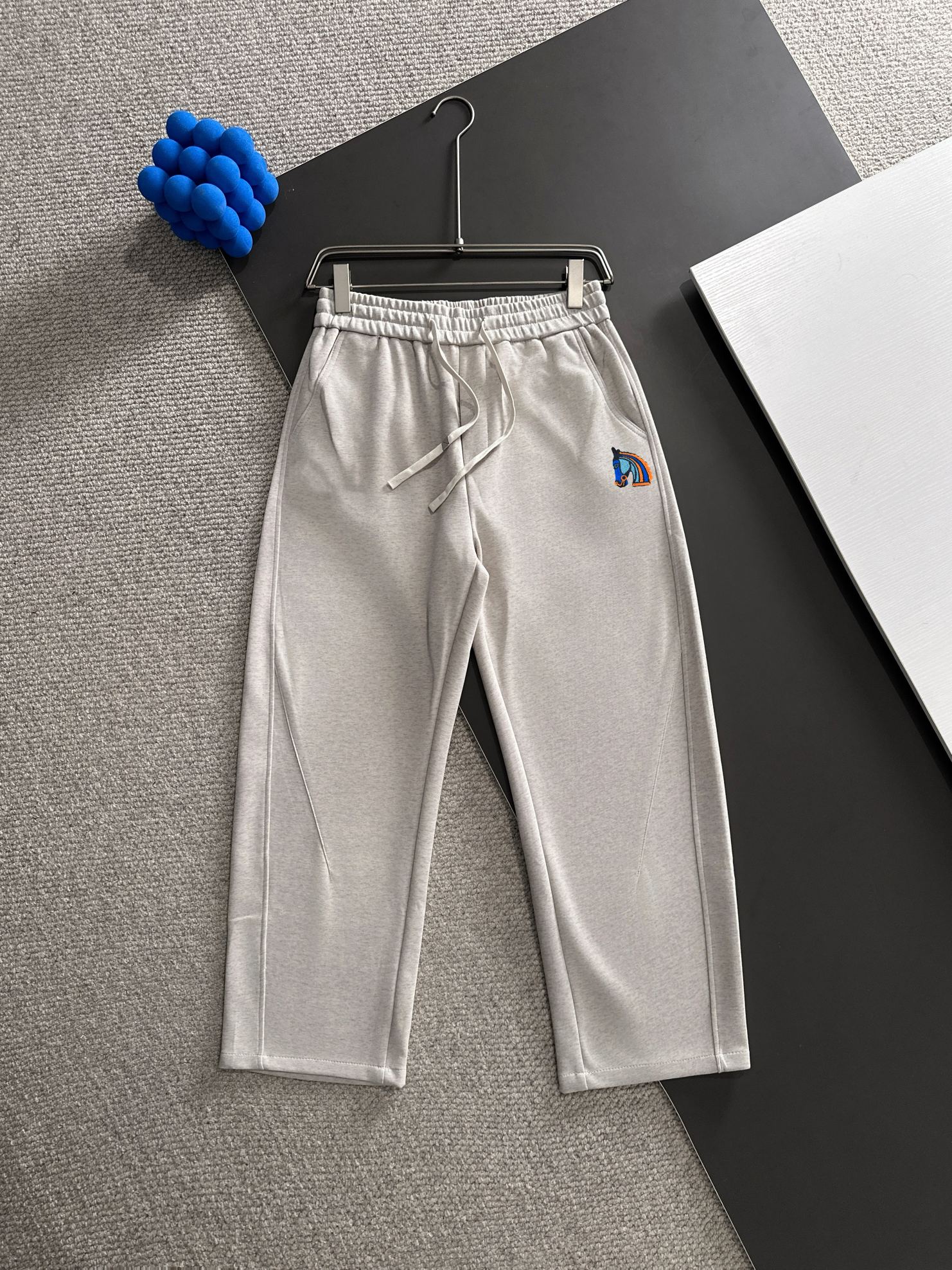 “Imass 2025: New Tailor-Made Fabrics for High Comfort and Quality” - 图片 1