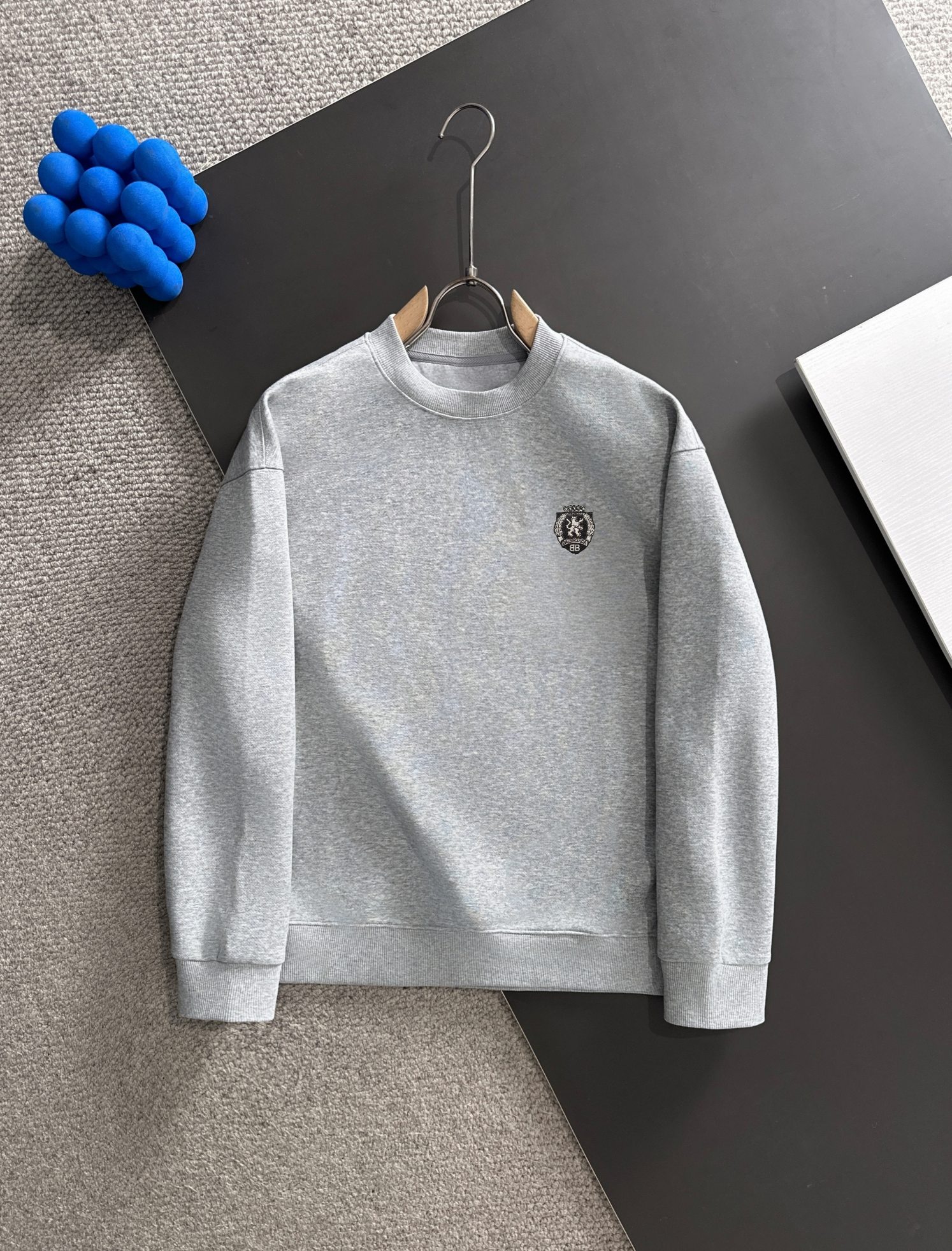 Balenciaga 2025 Men's Crewneck Sweatshirt Solid Color Long Sleeve