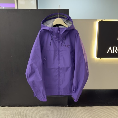 Arc'teryx Beta Lightweight Waterproof Windproof Shell Jacket - Versatile & Durable 1 Arc’teryx Beta Lightweight Waterproof Windproof Shell Jacket – Versatile & Durable