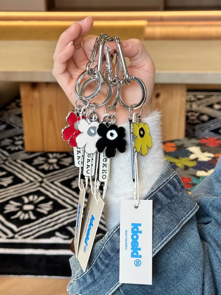 NO:809519,Every color is summery!  !  And it’s not the kind of style that can be worn in daily life!  !  , mobile phone cases. small pendants. earphone cases. key chains, keychain, phone cases19860909每一款颜色都很夏天！！ 而且是不属于那种能在日常生活中装款式的！！,手机壳.小挂件.耳机套.钥匙扣,keychain,phone cases,accessory