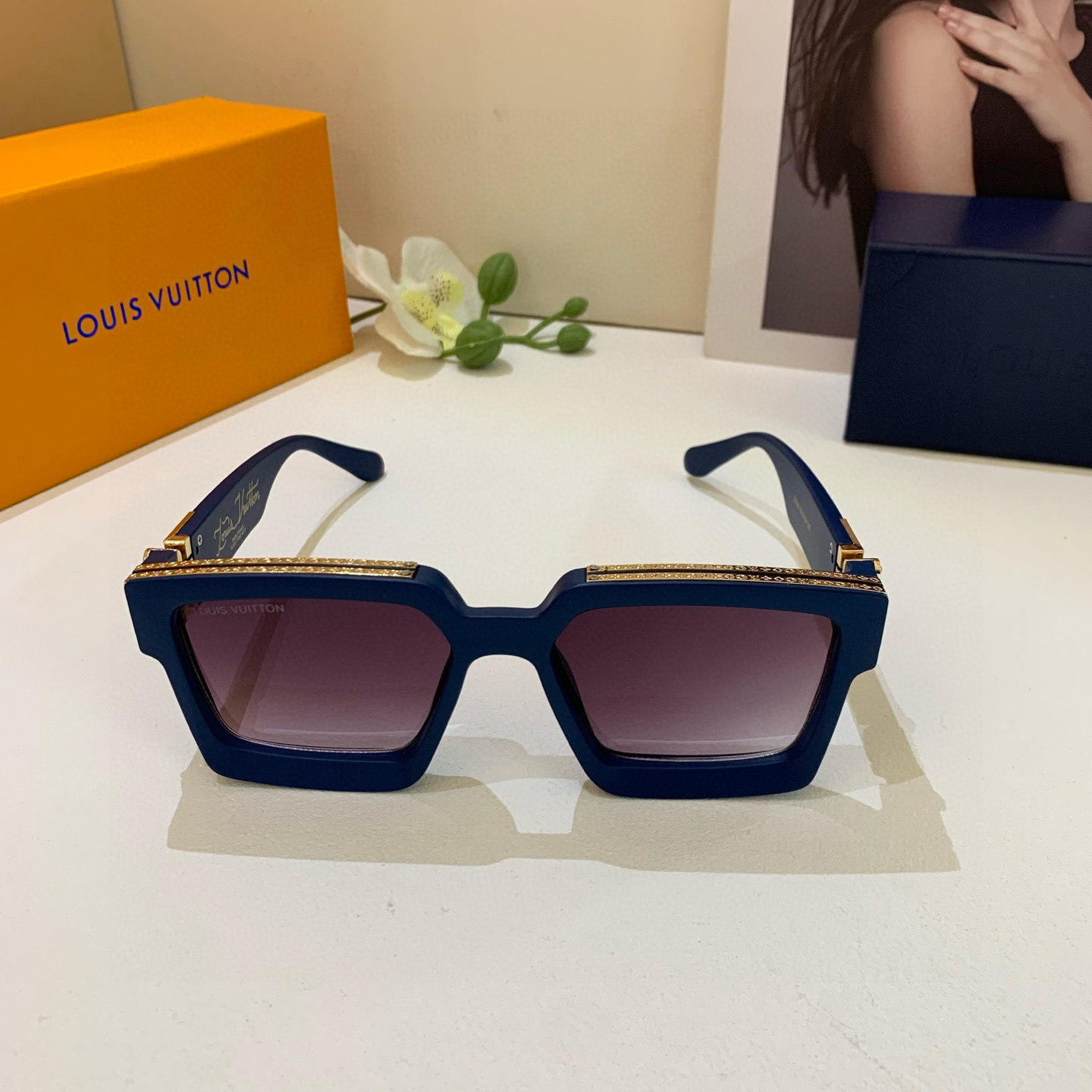 Louis Vuitton Trendy Square Sunglasses - Stylish and Protective Eyewear 6 i1749222683057 7564 0 4