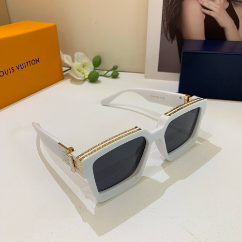 Louis Vuitton Trendy Square Sunglasses - Stylish Shades for Men and Women