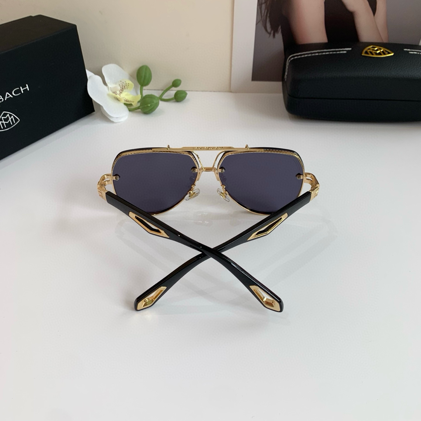 “Maybach McBach: Fashionable Metal Sunglasses for Outdoor Travel” - 图片 7