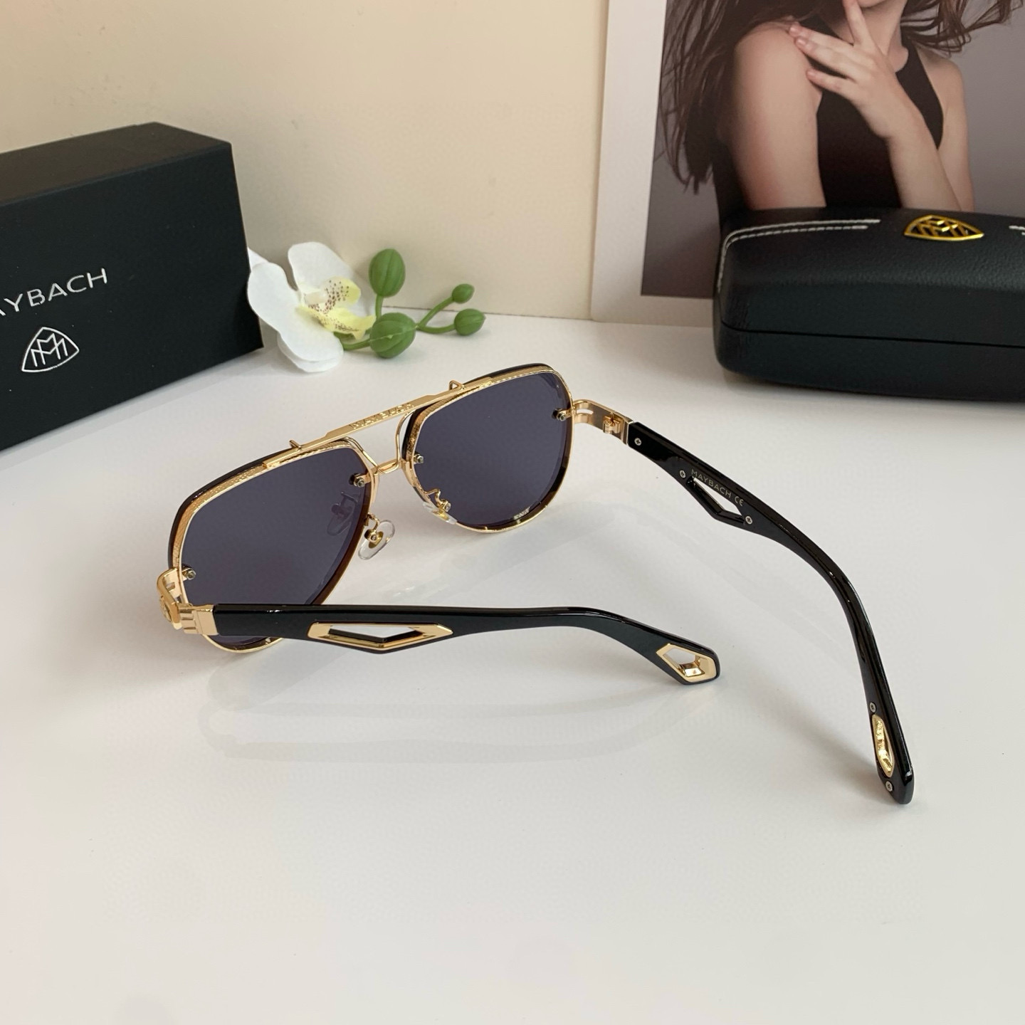 “Maybach McBach: Fashionable Metal Sunglasses for Outdoor Travel” - 图片 9