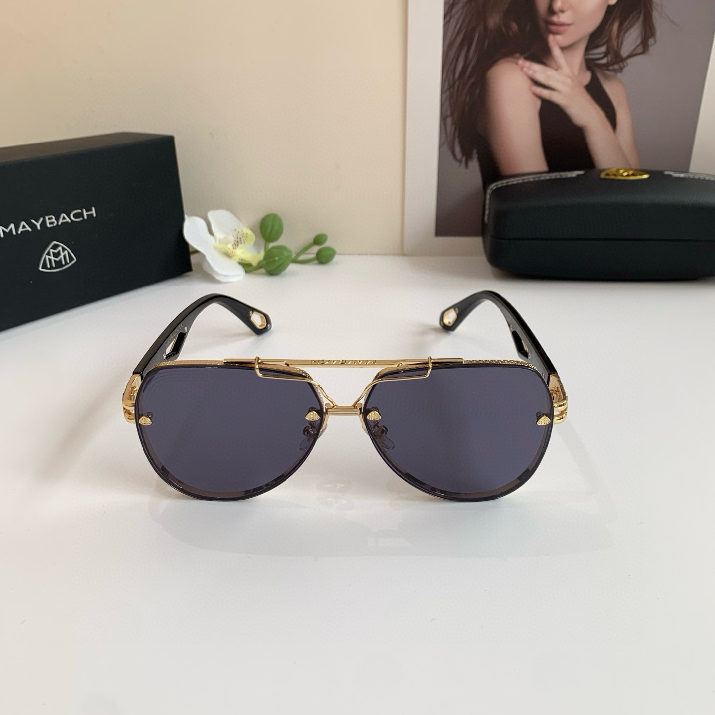 “Maybach McBach: Fashionable Metal Sunglasses for Outdoor Travel” - 图片 6