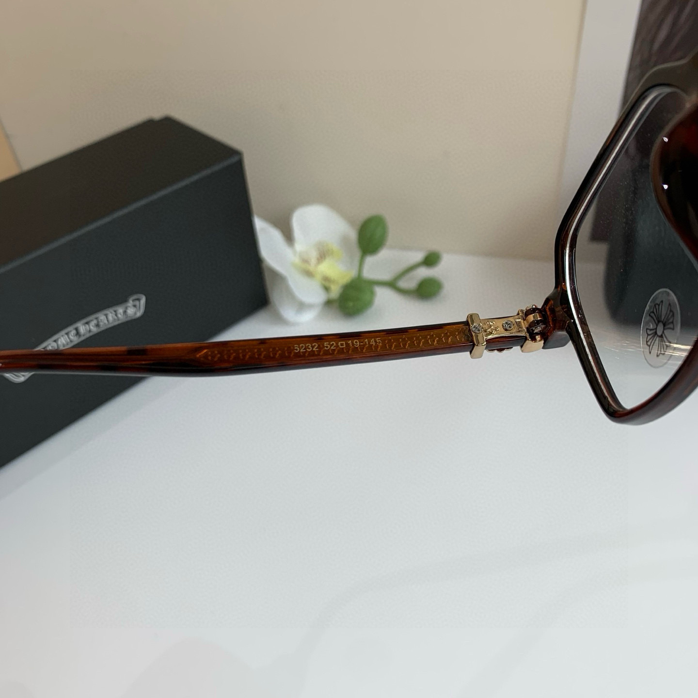 New European-American Frame Optical Lens: Fashionable Sunglasses for Light Luxuries - 图片 6