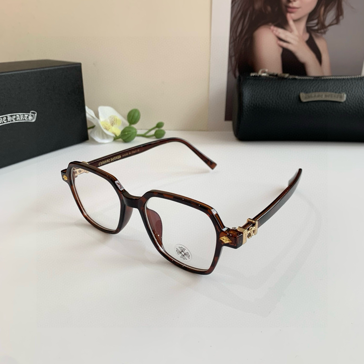 New European-American Frame Optical Lens: Fashionable Sunglasses for Light Luxuries - 图片 2