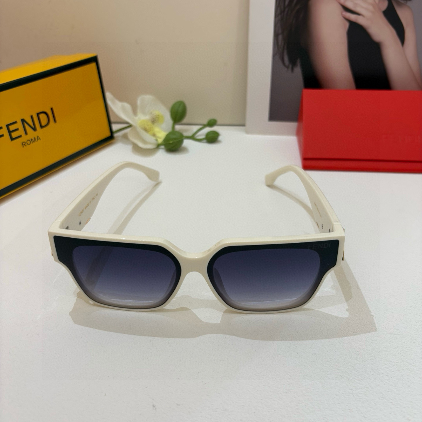 Analysis of Fendi’s Fashion Evolution on Page 263: Findi Finie Patterns Dominant. - 图片 5