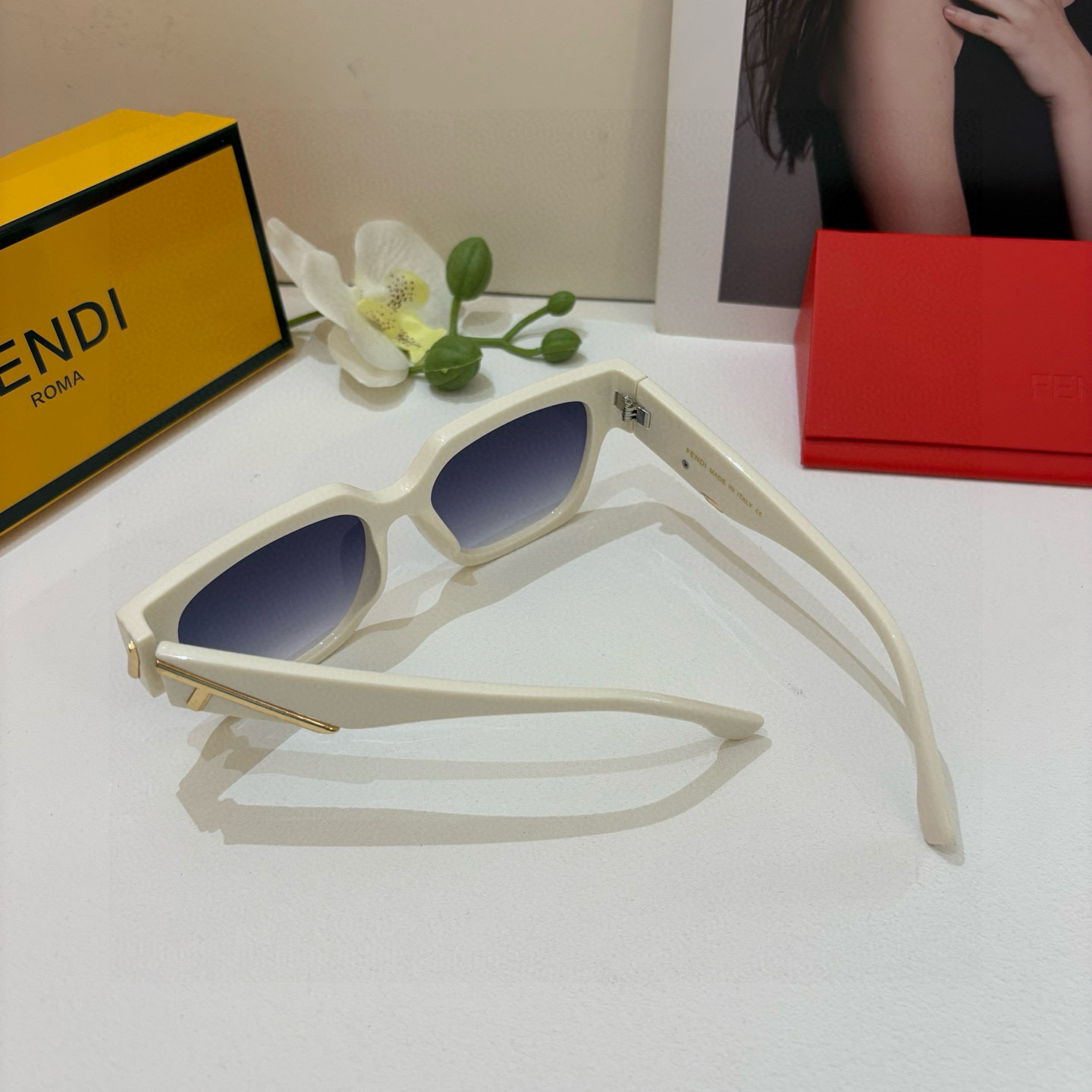 Analysis of Fendi’s Fashion Evolution on Page 263: Findi Finie Patterns Dominant. - 图片 6