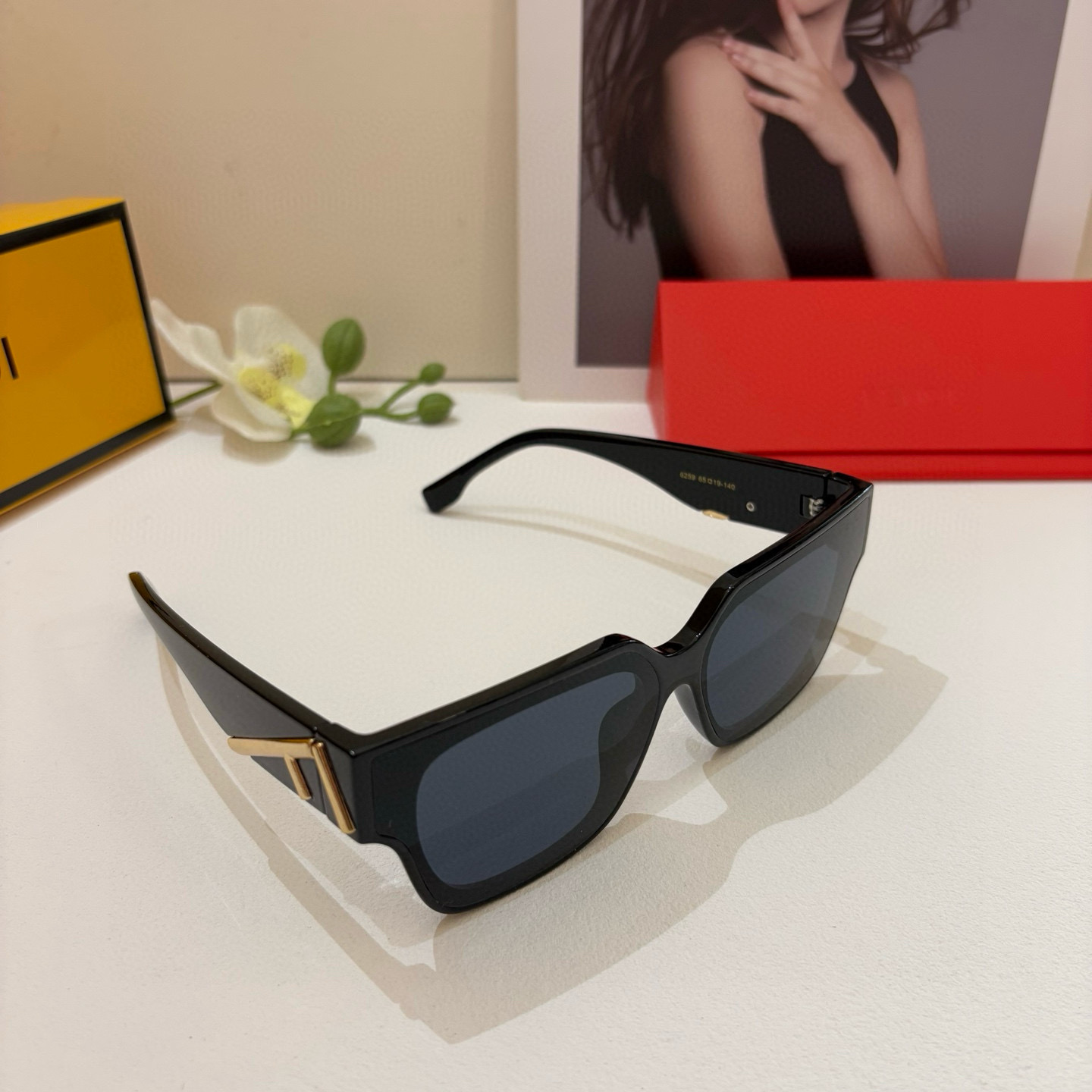 Repeated mention of “FINIE” in FENDI’s collection on page 263. - 图片 1