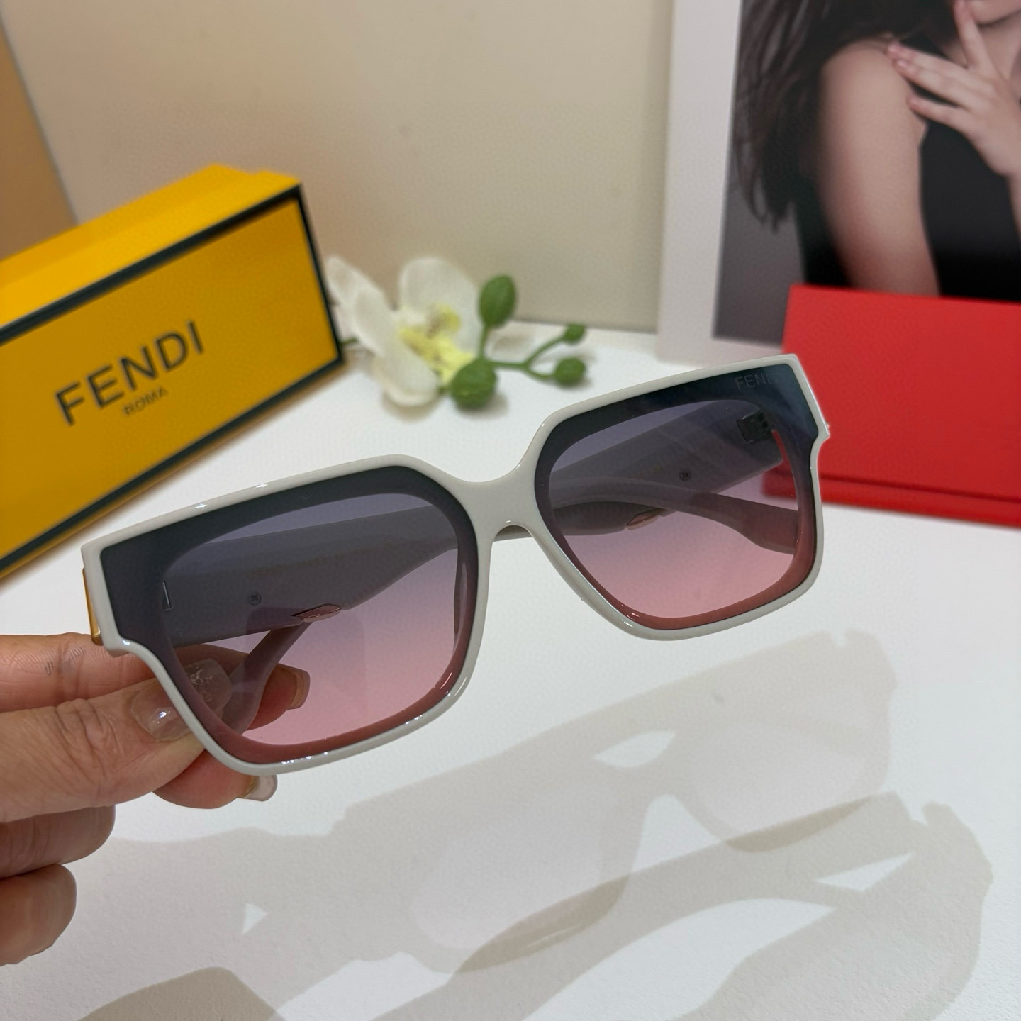 Fendi’s Findi Collection: A Variety of Finely Crafted Designs on Page 263 - 图片 3