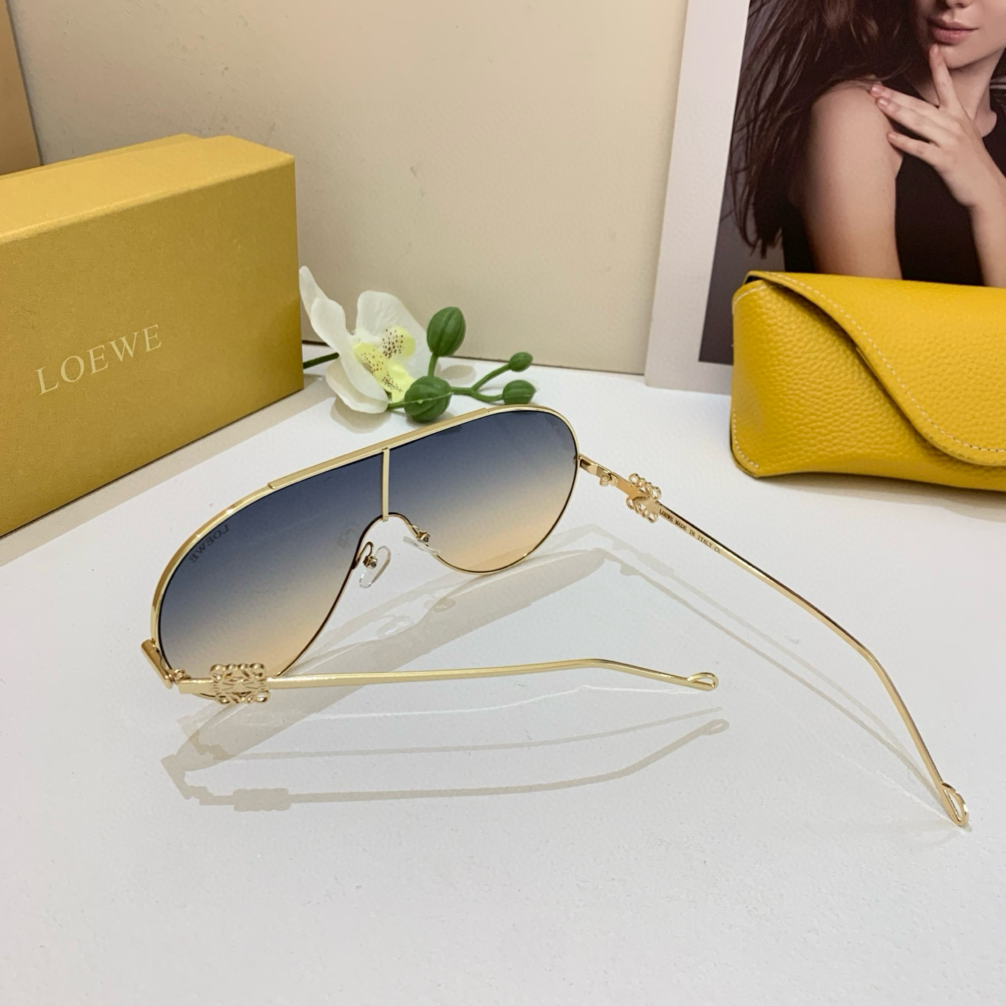 Fashion Brand Loewe Introduces Red-Colored UV Sunglasses in Foreign Trade Retrospective Collection - 图片 7