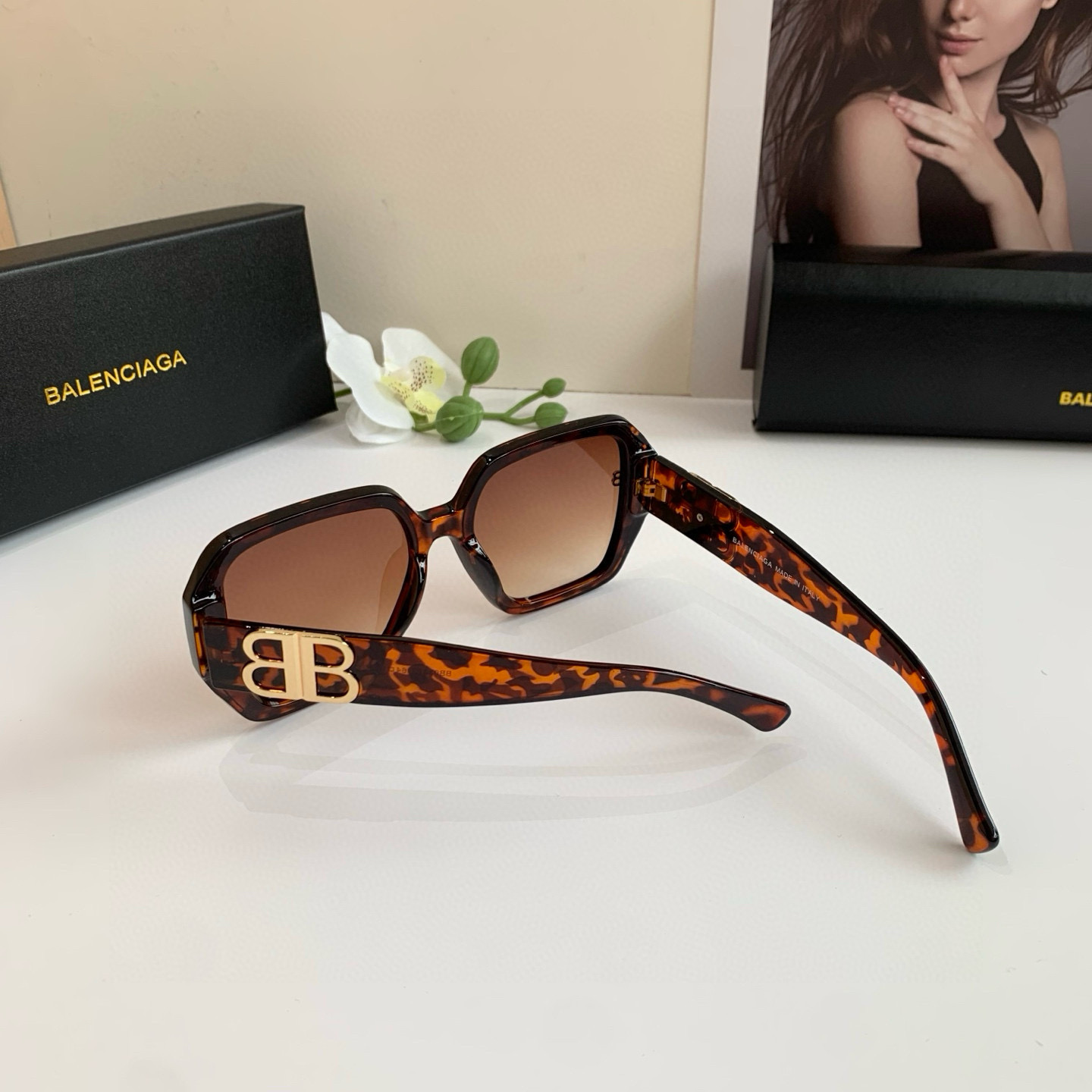 Balenciaga 2025 Sunglasses: New Stars, Fashion Glasses for Men and Women - 图片 7