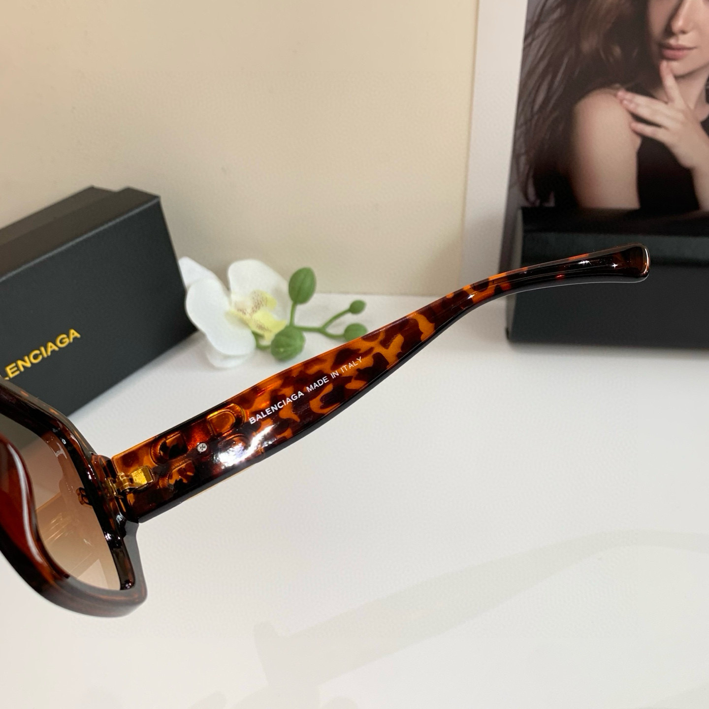 Balenciaga 2025 Sunglasses: New Stars, Fashion Glasses for Men and Women - 图片 6