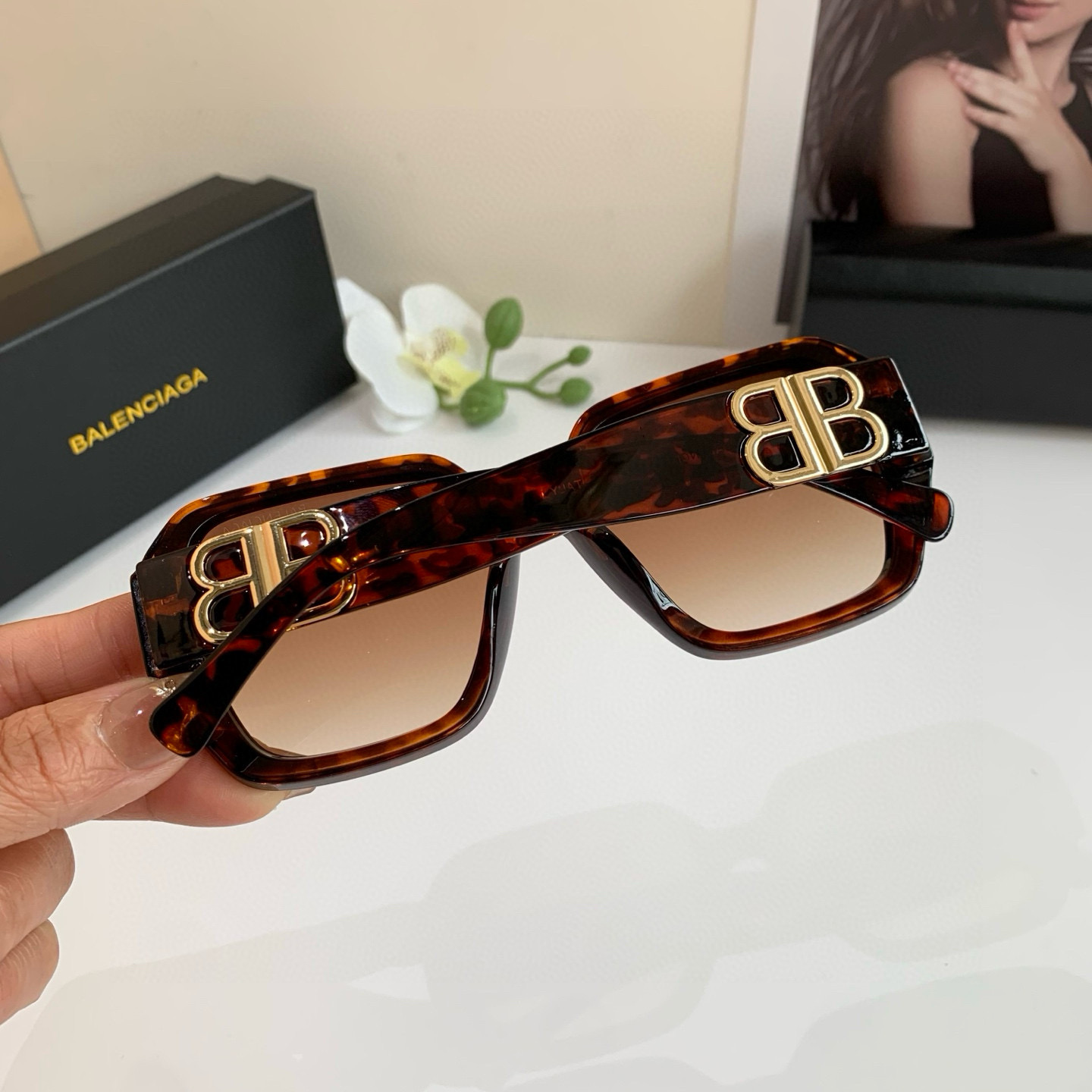 Balenciaga 2025 Sunglasses: New Stars, Fashion Glasses for Men and Women - 图片 5