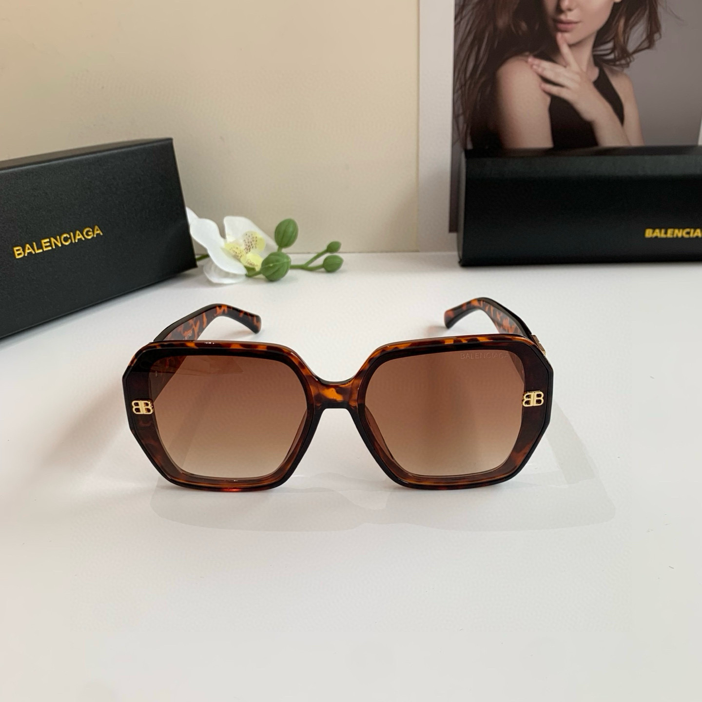 Balenciaga 2025 Sunglasses: New Stars, Fashion Glasses for Men and Women - 图片 4