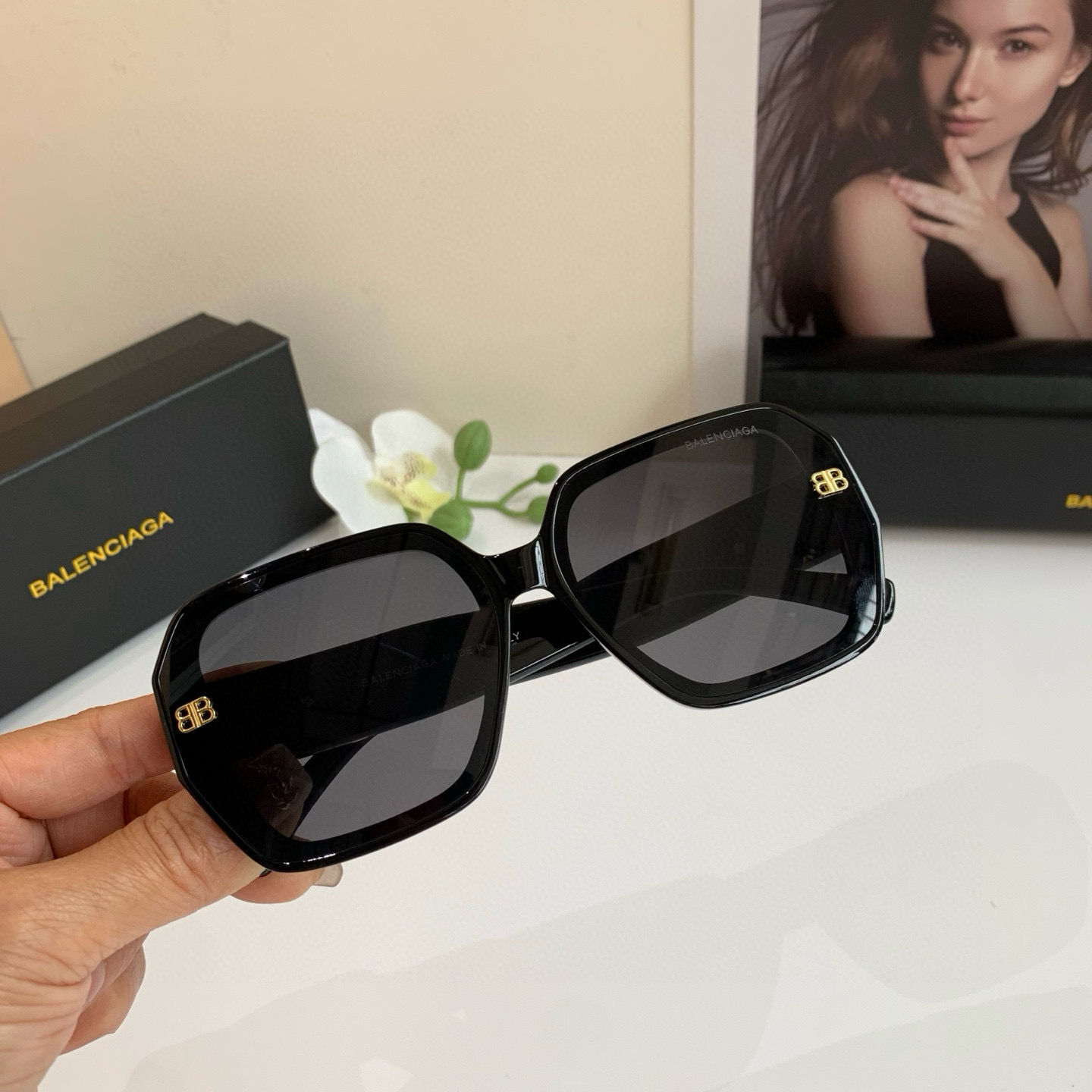 Balenciaga 2025 Sunglasses: New Stars, Fashion Glasses for Men and Women - 图片 3