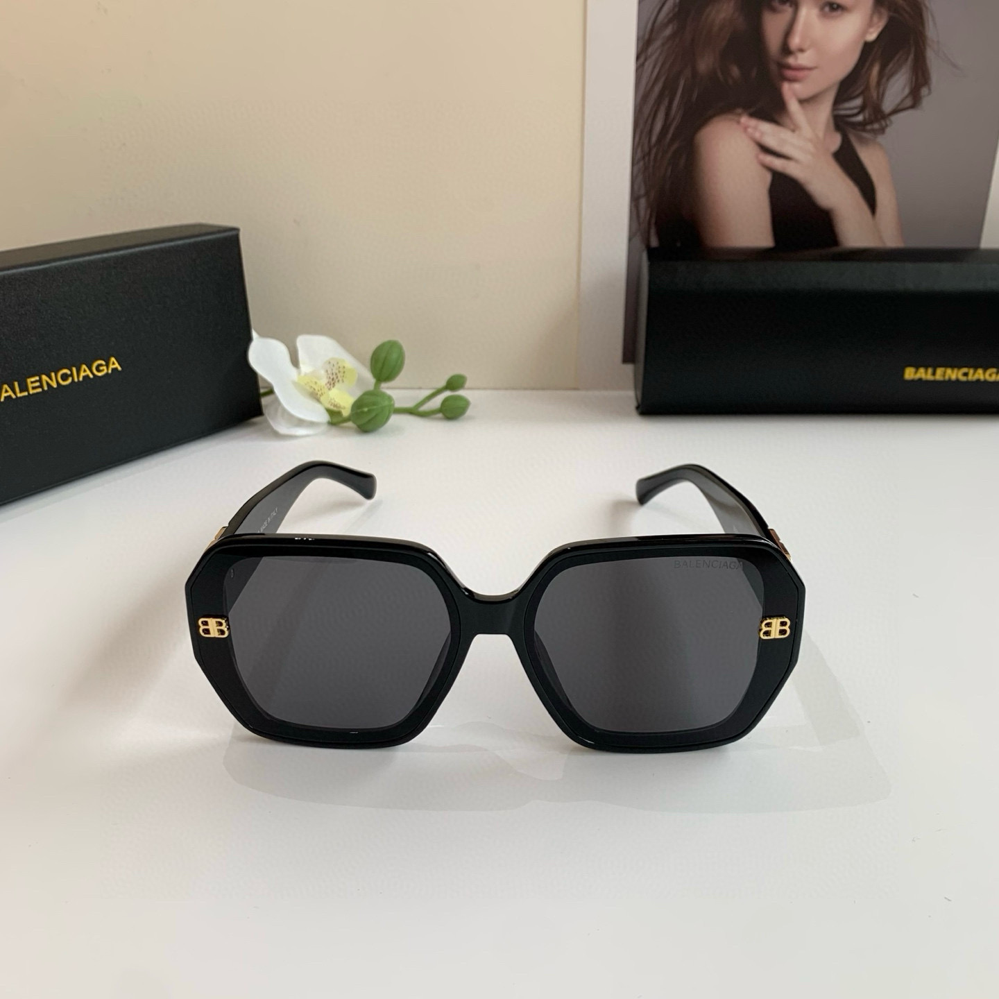 Balenciaga 2025 Sunglasses: New Stars, Fashion Glasses for Men and Women - 图片 5