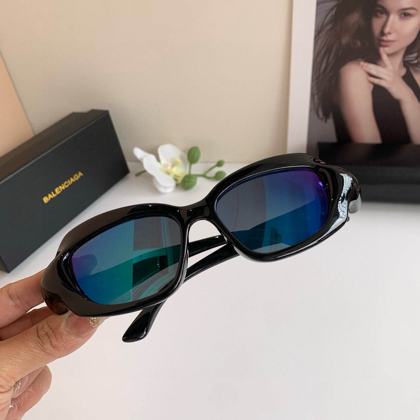 Balenciaga 2025 Sunglasses: New Stars, Fashion Glasses for Men and Women - 图片 3