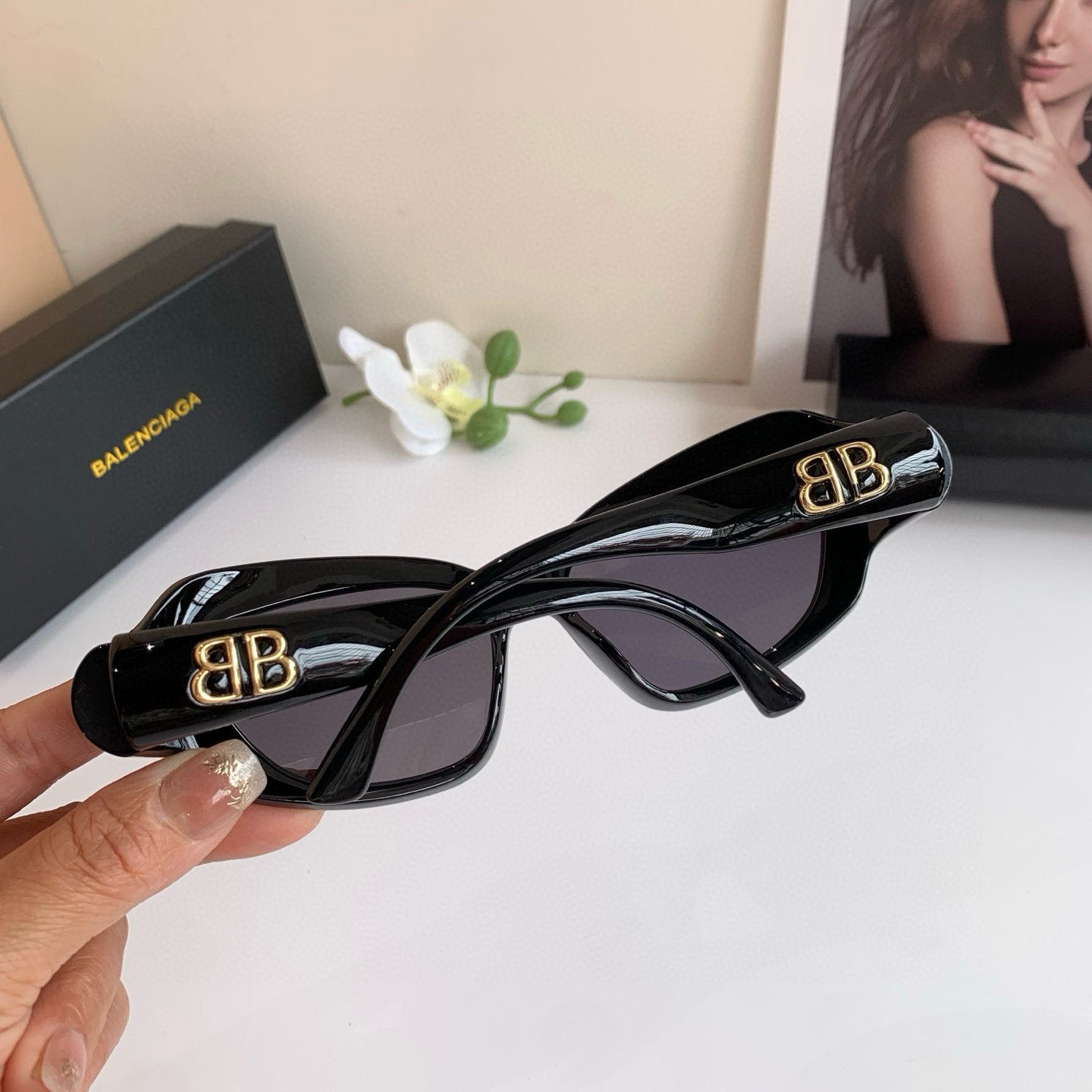 Balenciaga 2025 Sunglasses: New Stars, Fashion Glasses for Men and Women - 图片 5