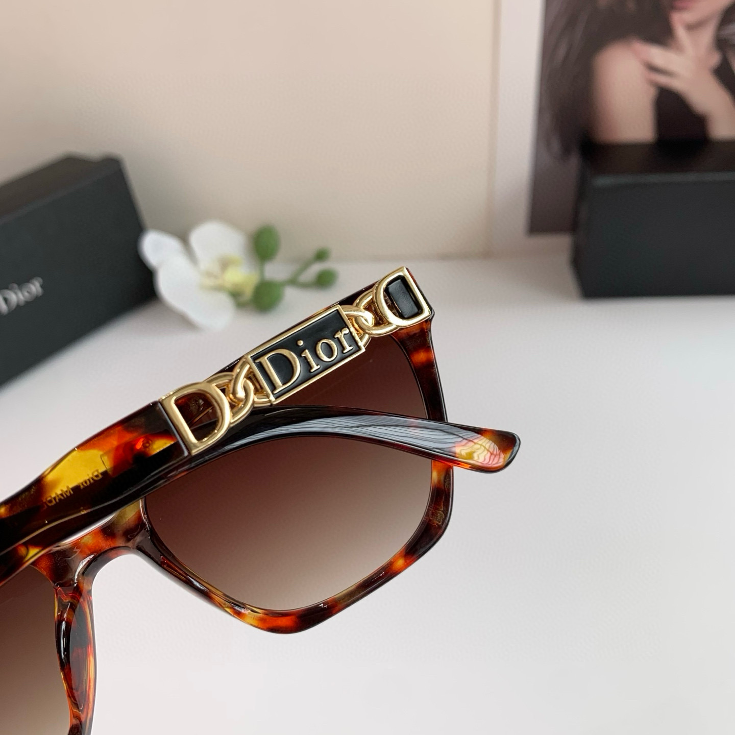 P263 on Diordio’s new little red-coloured cat eyeglasses, male and female sunglasses in red fashion - 图片 8