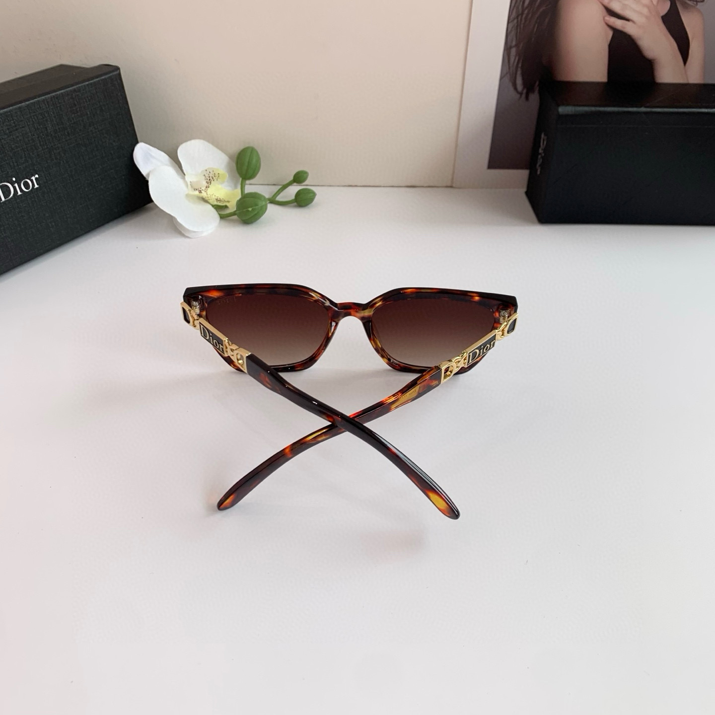 P263 on Diordio’s new little red-coloured cat eyeglasses, male and female sunglasses in red fashion - 图片 6