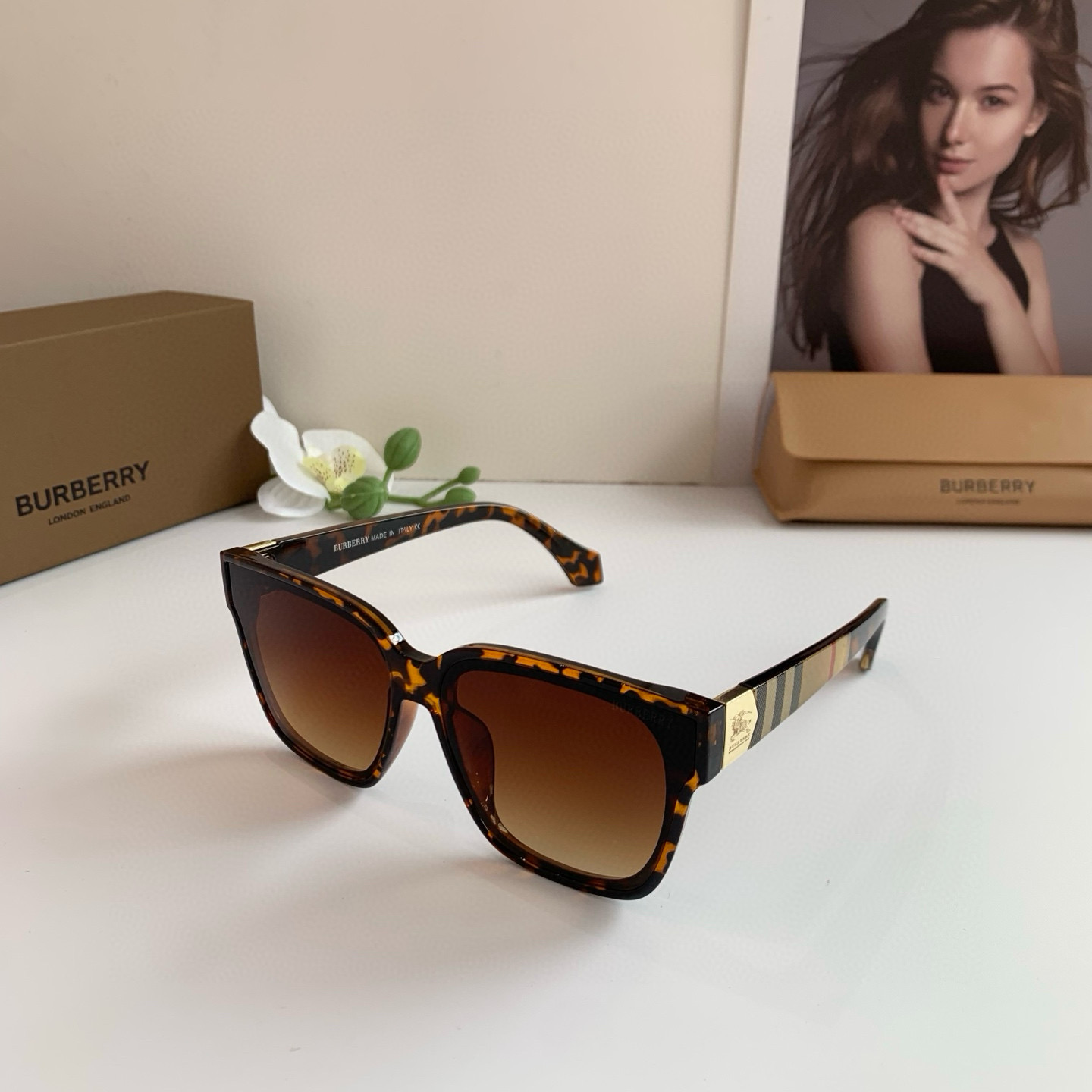 P263 BURBERRY BABBOLE, THE NEW EUROPE-COAST-BORK CLASS CAMERA CAMERA - 图片 2