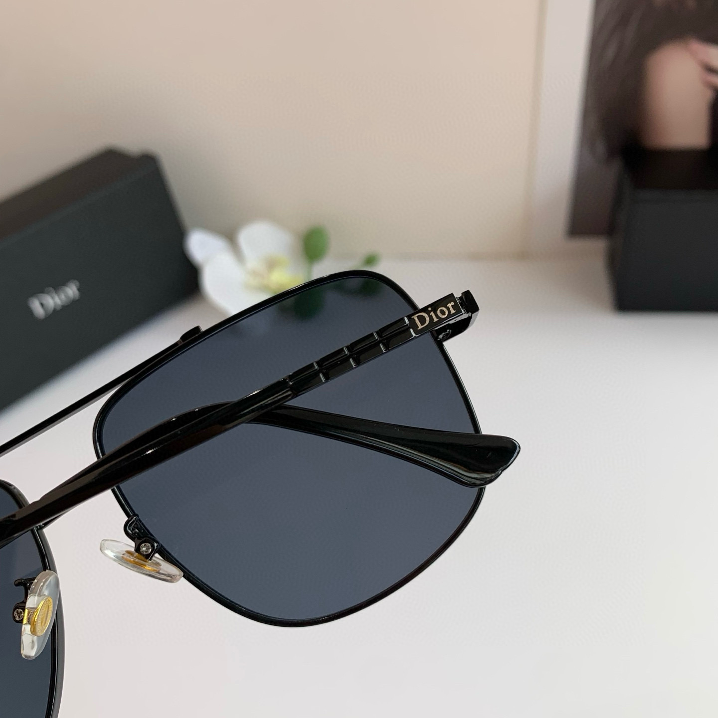 P280 Diordio, new fashion metal box sunglasses, male and female luminous sunglasses, Euro-American personal ins - 图片 7